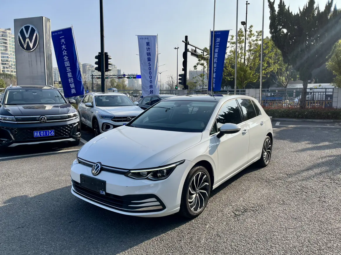 Volkswagen Golf  из Китая