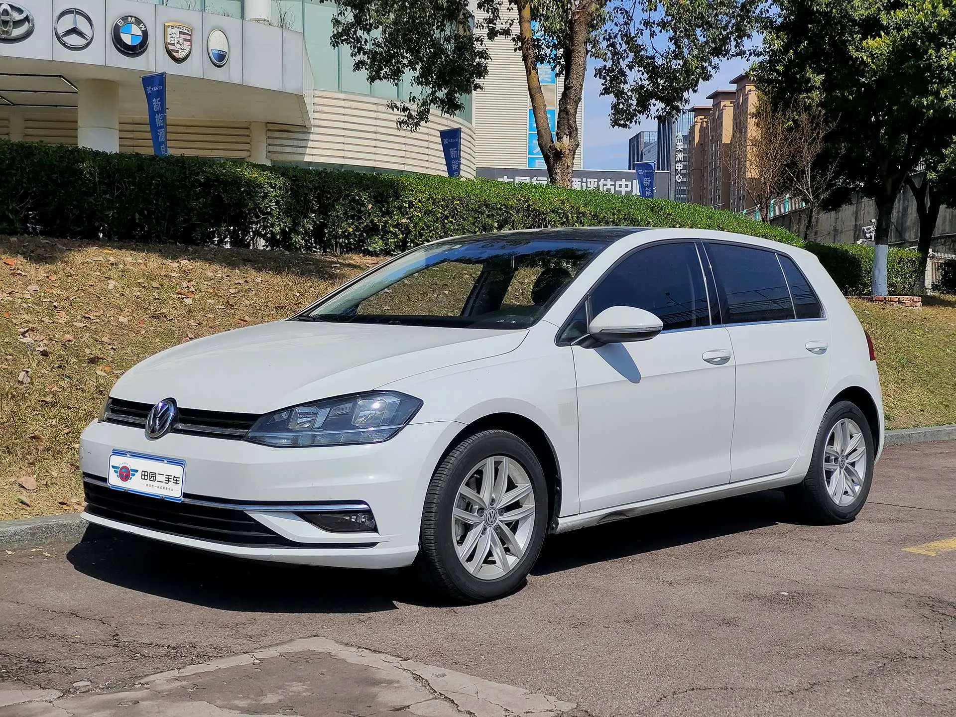 Volkswagen Golf  из Китая