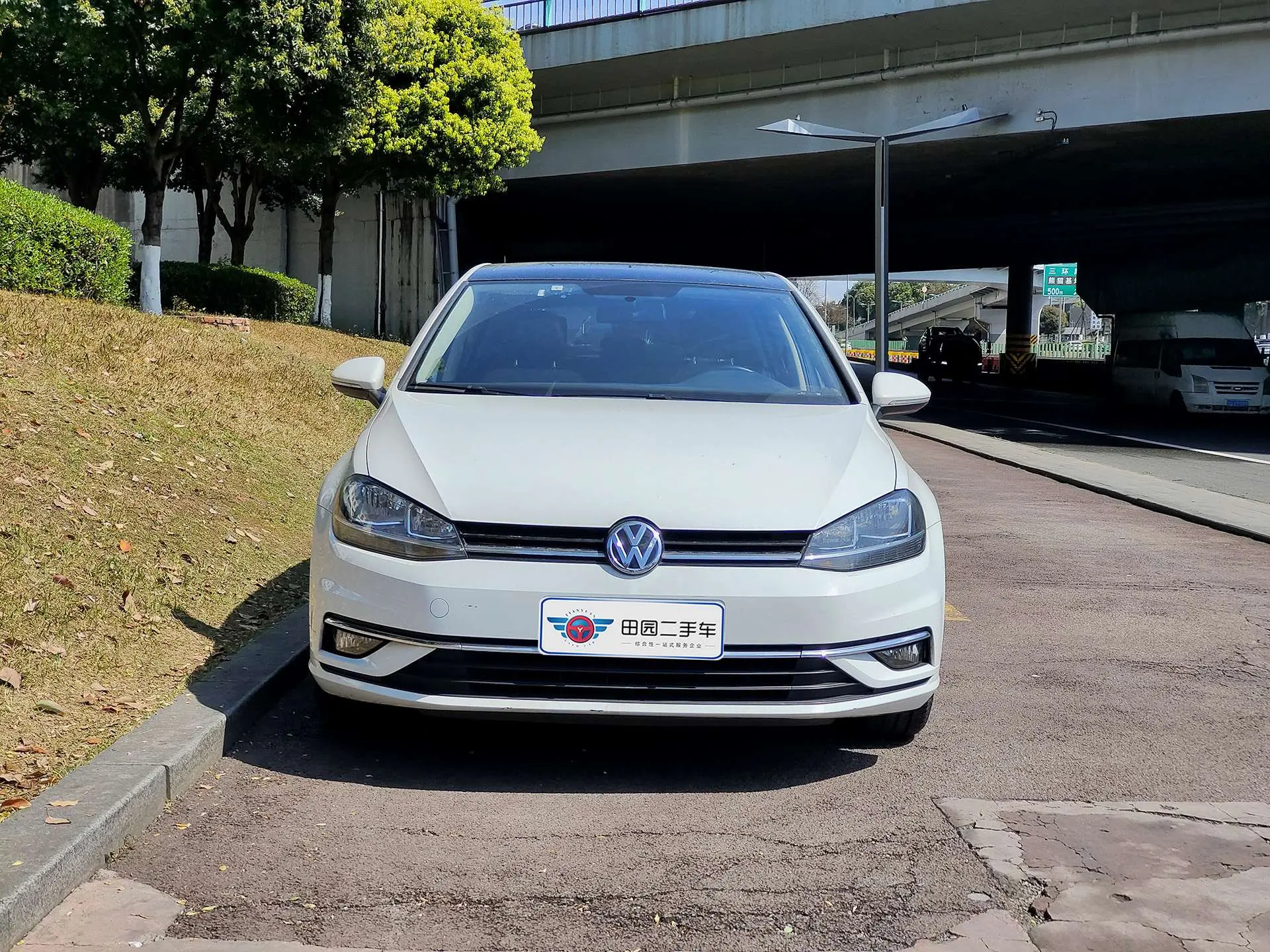 Volkswagen Golf  из Китая