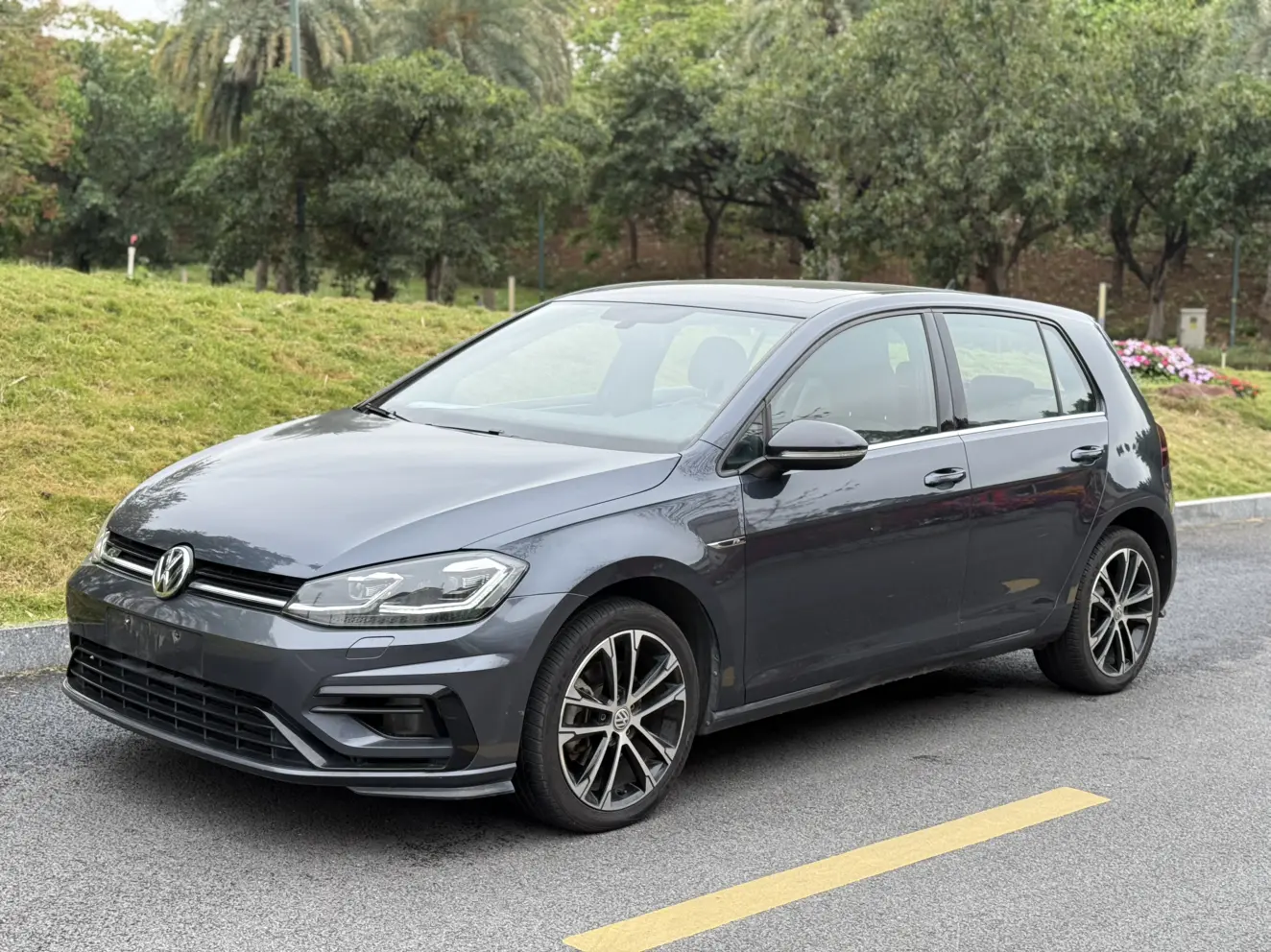 Volkswagen Golf  из Китая