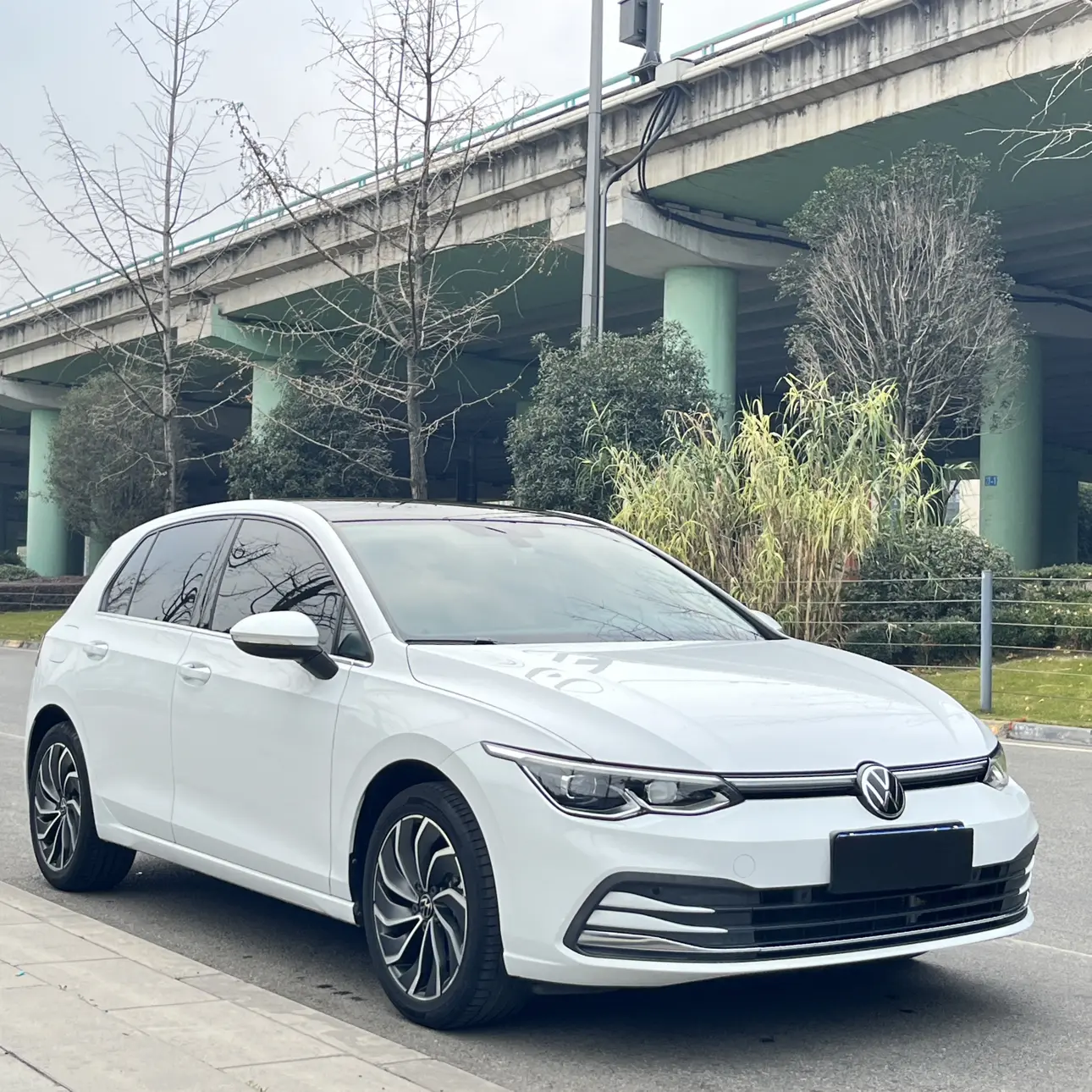 Volkswagen Golf  из Китая