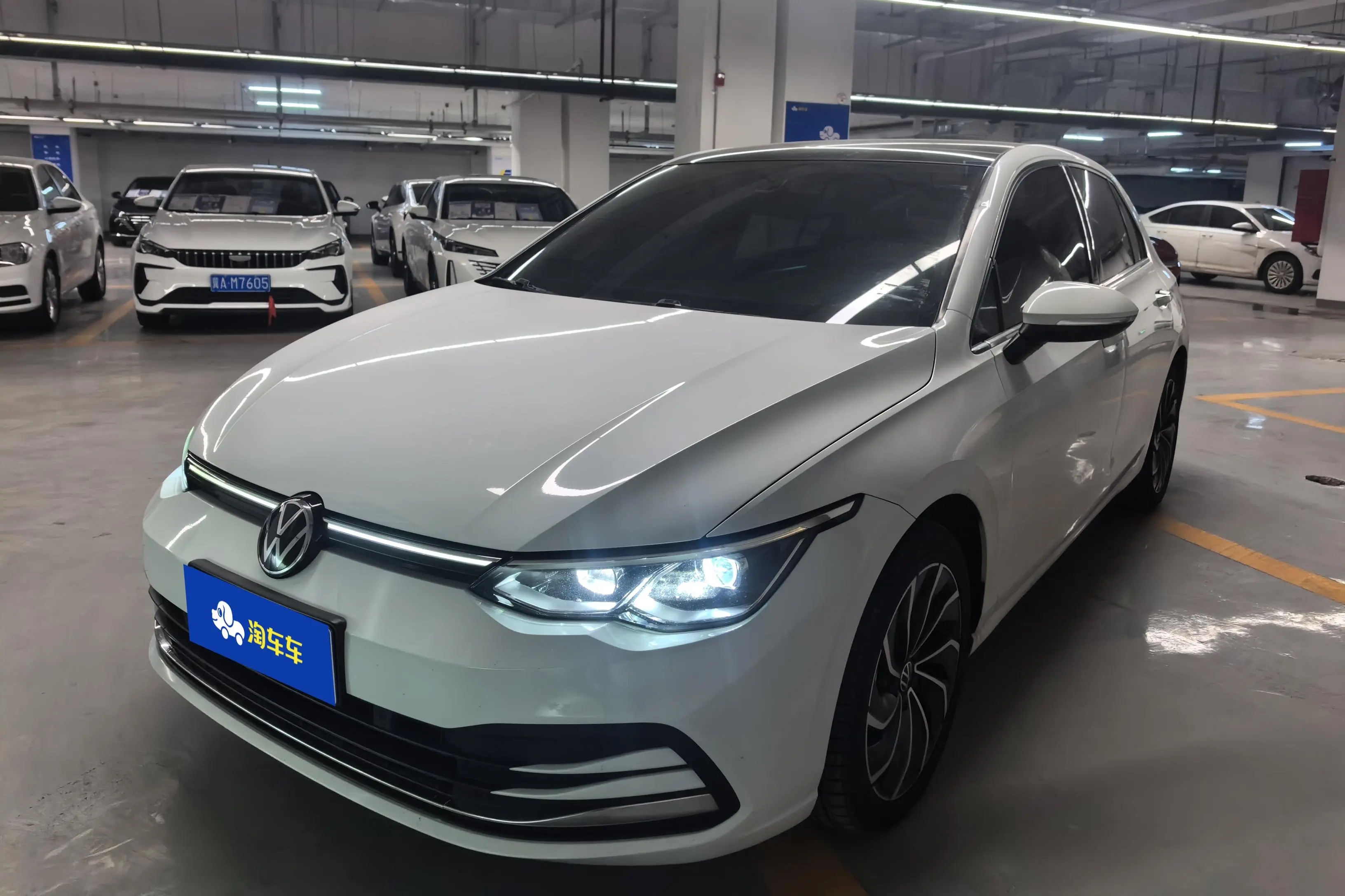 Volkswagen Golf  из Китая