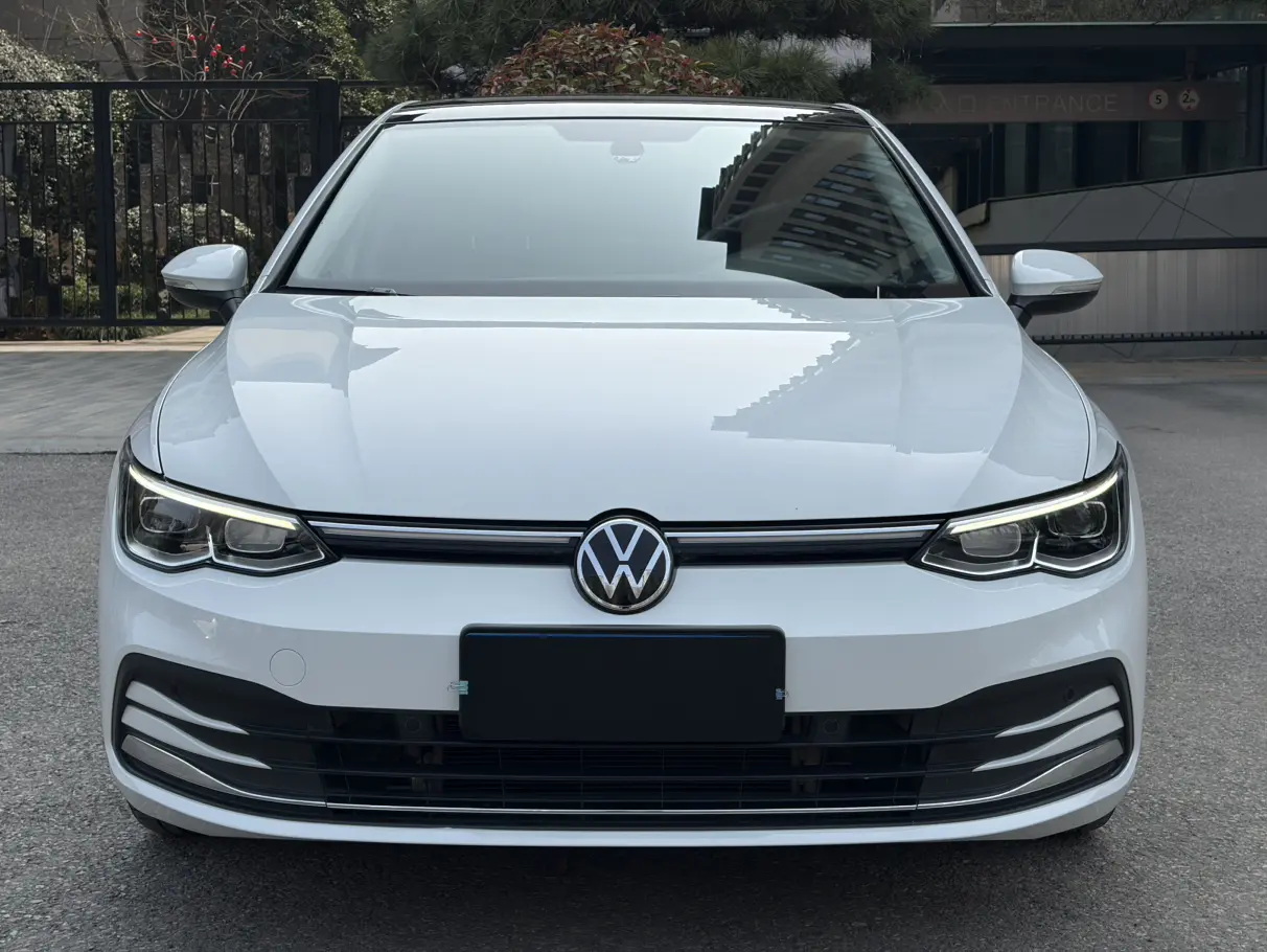 Volkswagen Golf  из Китая