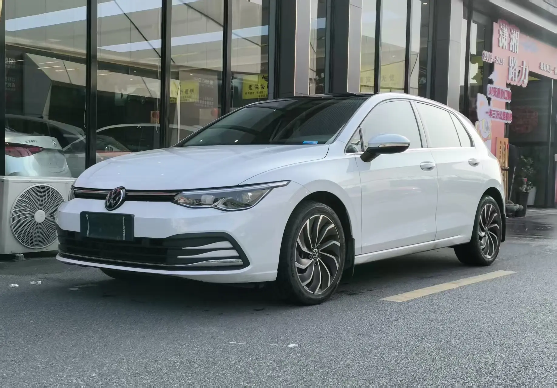 Volkswagen Golf  из Китая