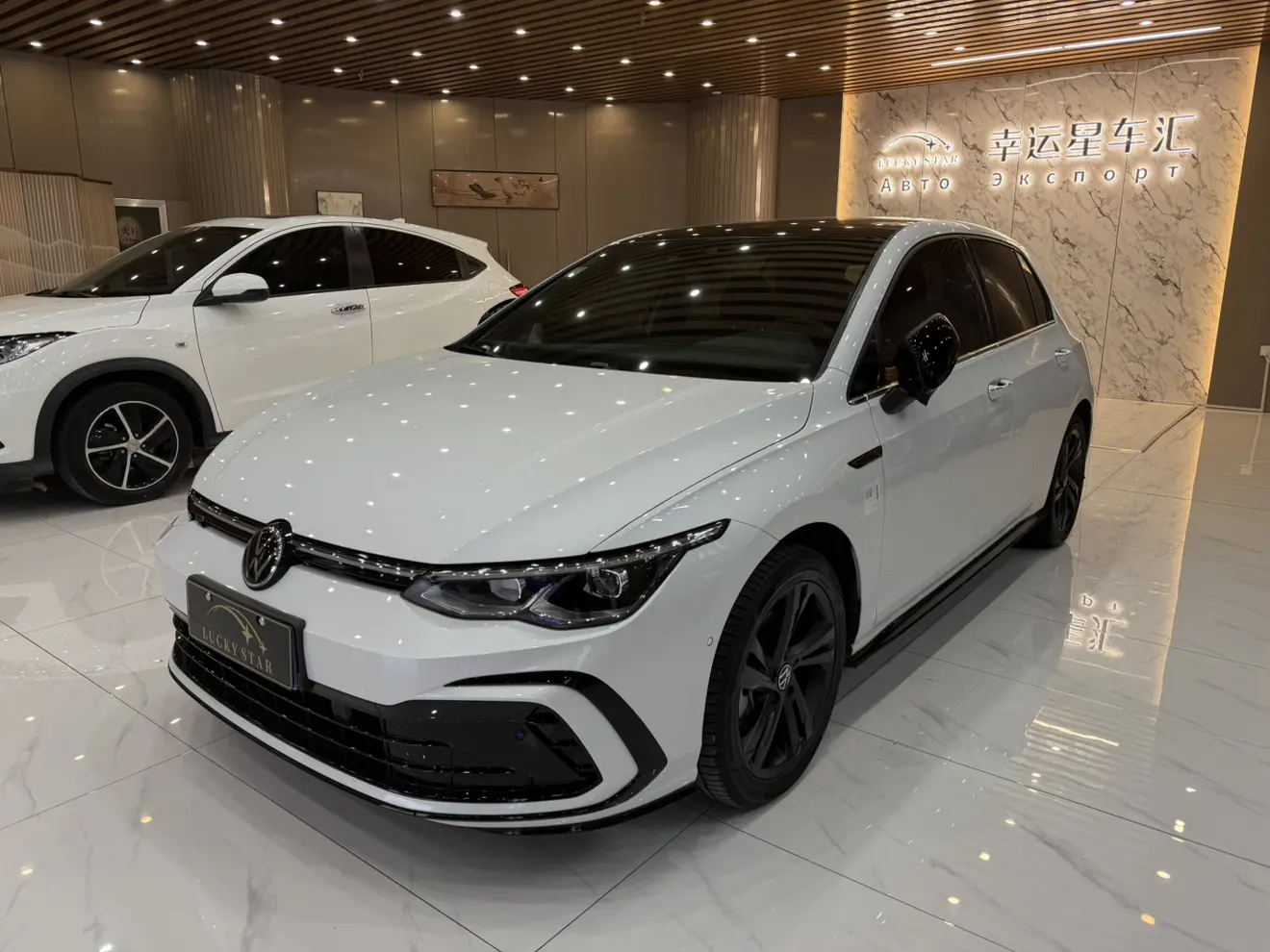 Volkswagen Golf  из Китая