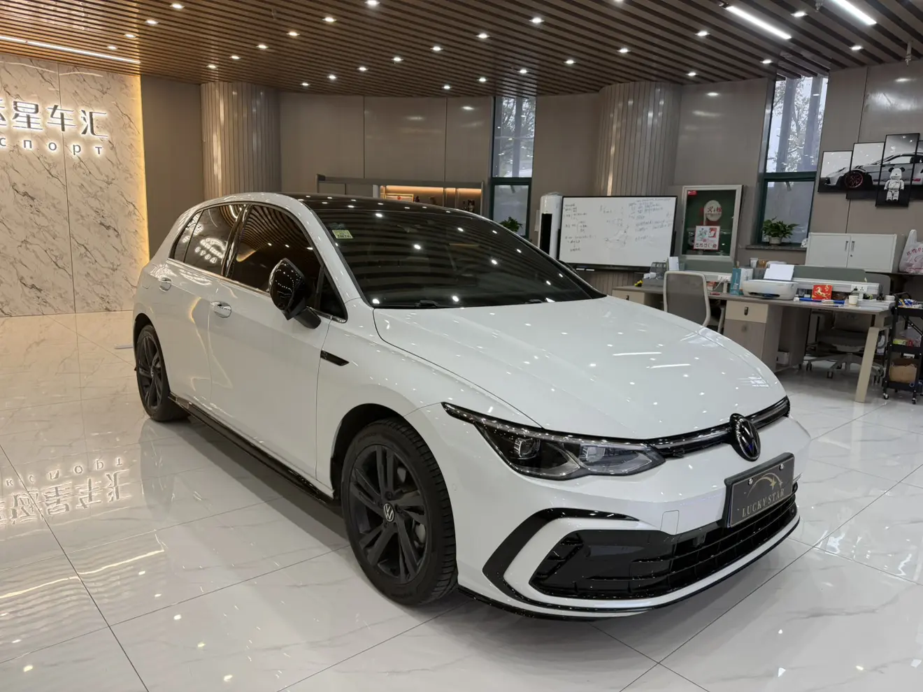 Volkswagen Golf  из Китая