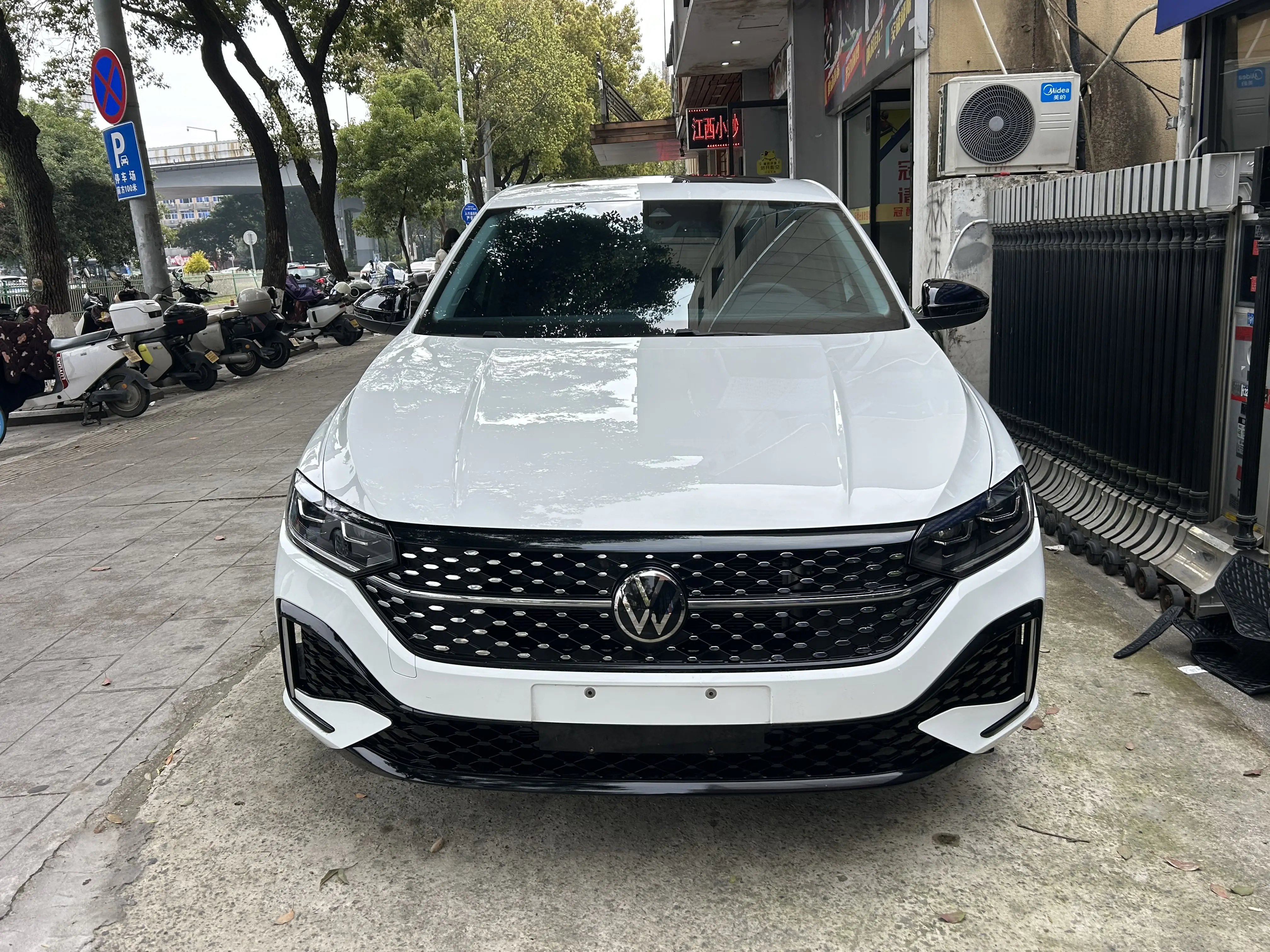 Volkswagen Lavida  из Китая