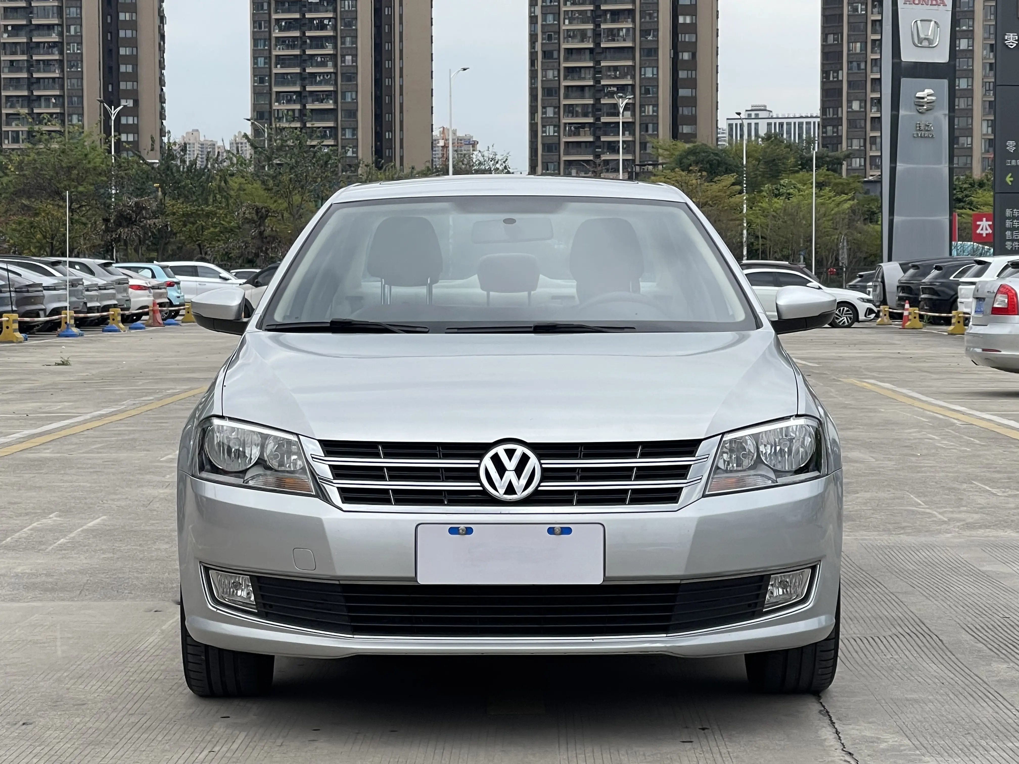 Volkswagen Lavida  из Китая