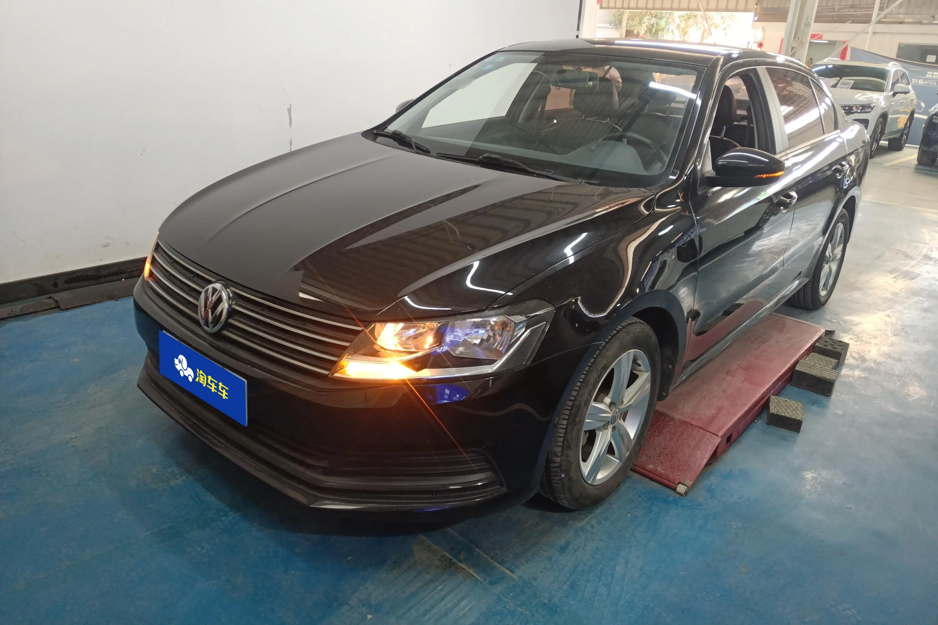 Volkswagen Lavida  из Китая