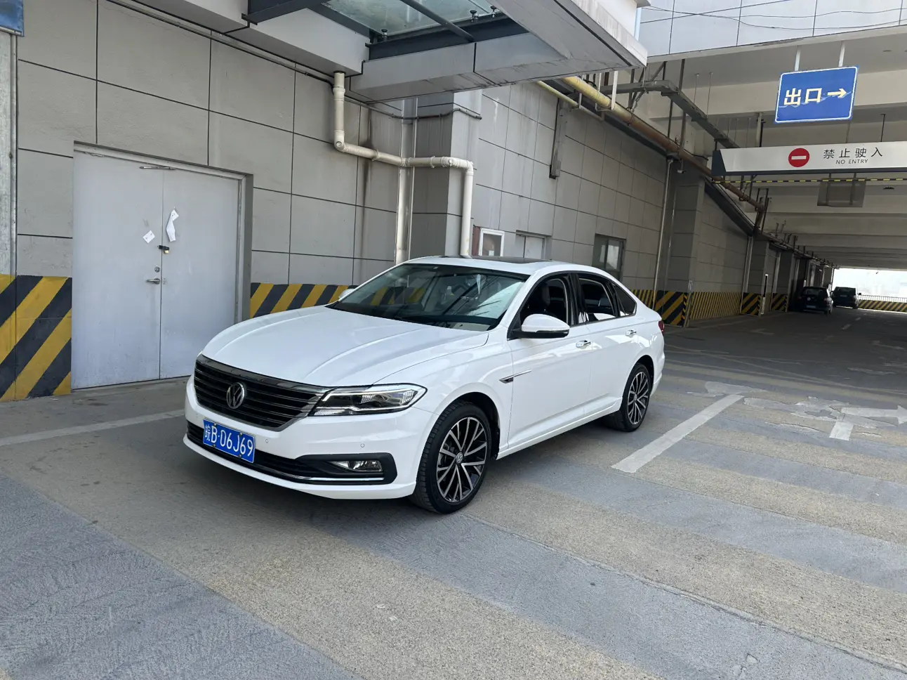 Volkswagen Lavida  из Китая