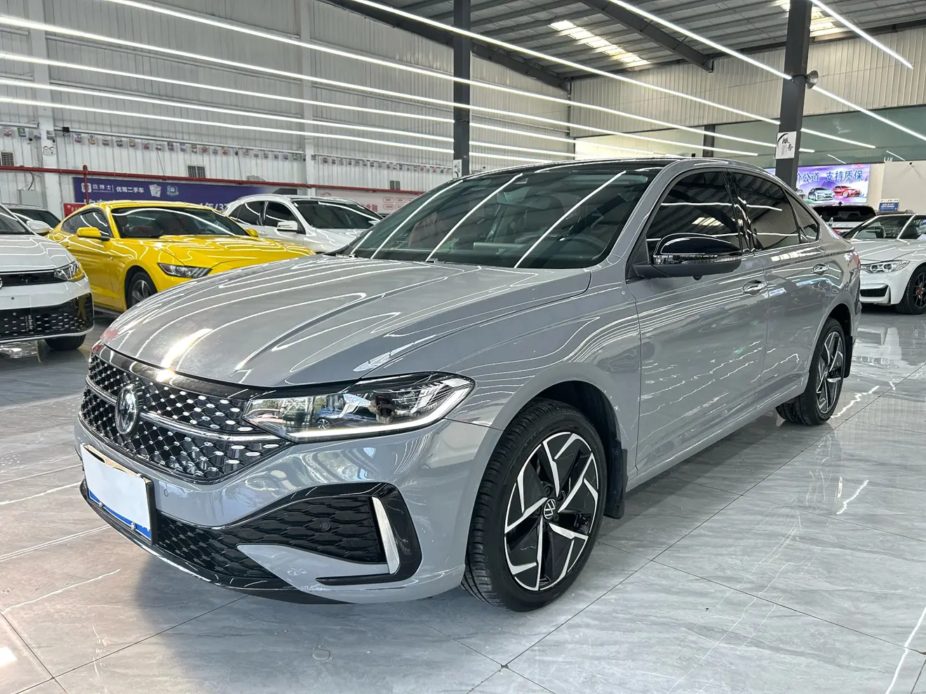 Volkswagen Lavida  из Китая