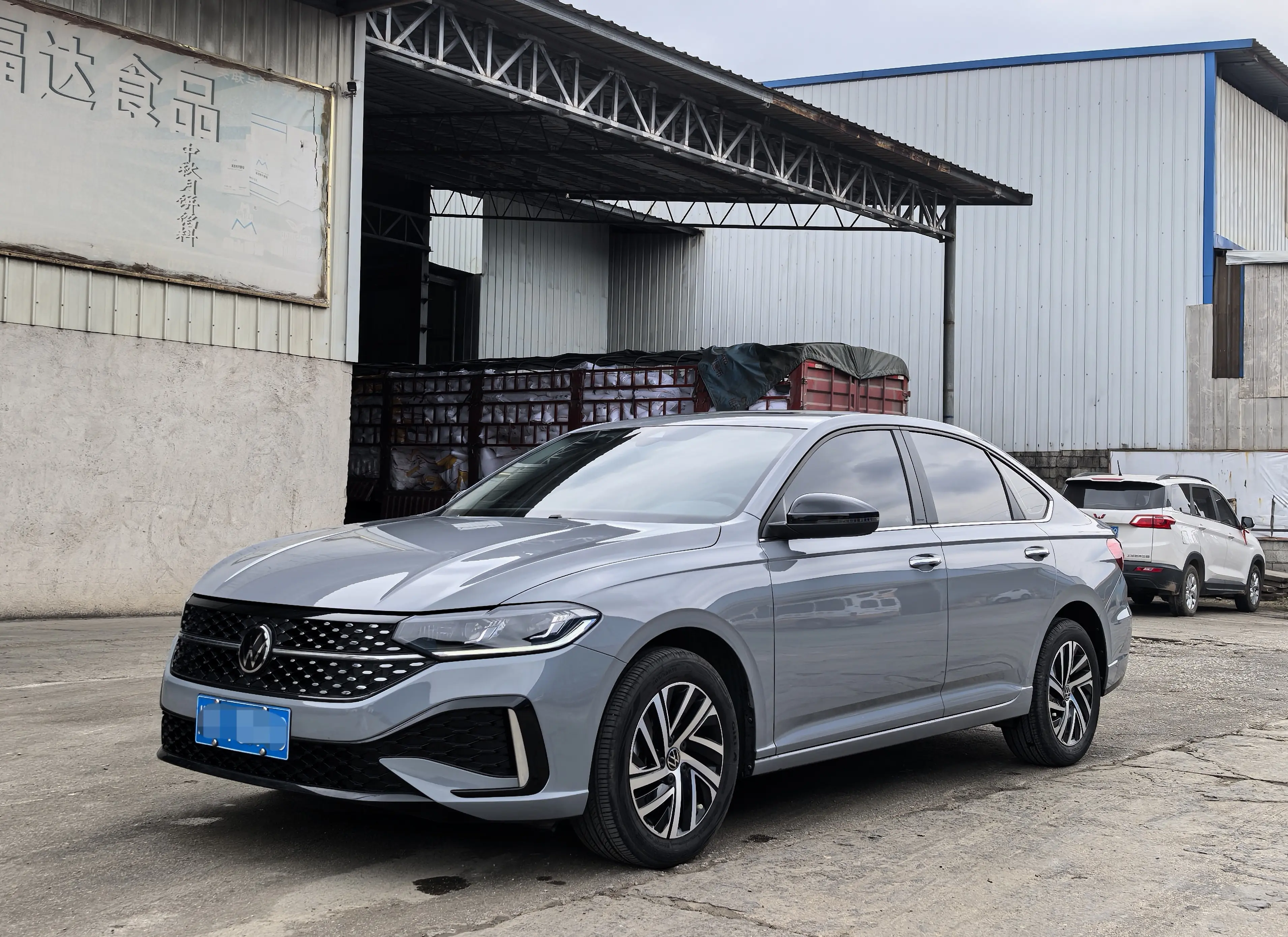 Volkswagen Lavida  из Китая