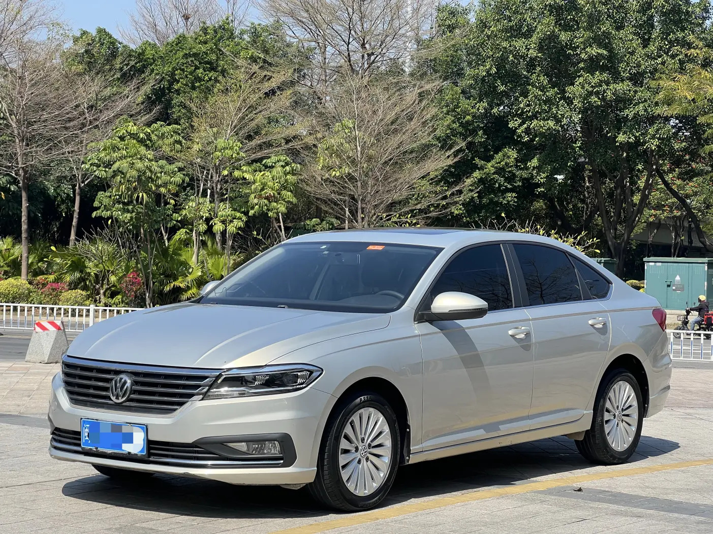 Volkswagen Lavida  из Китая