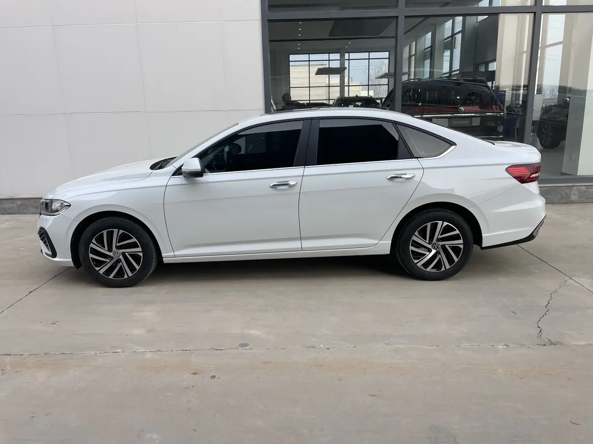 Volkswagen Lavida  из Китая