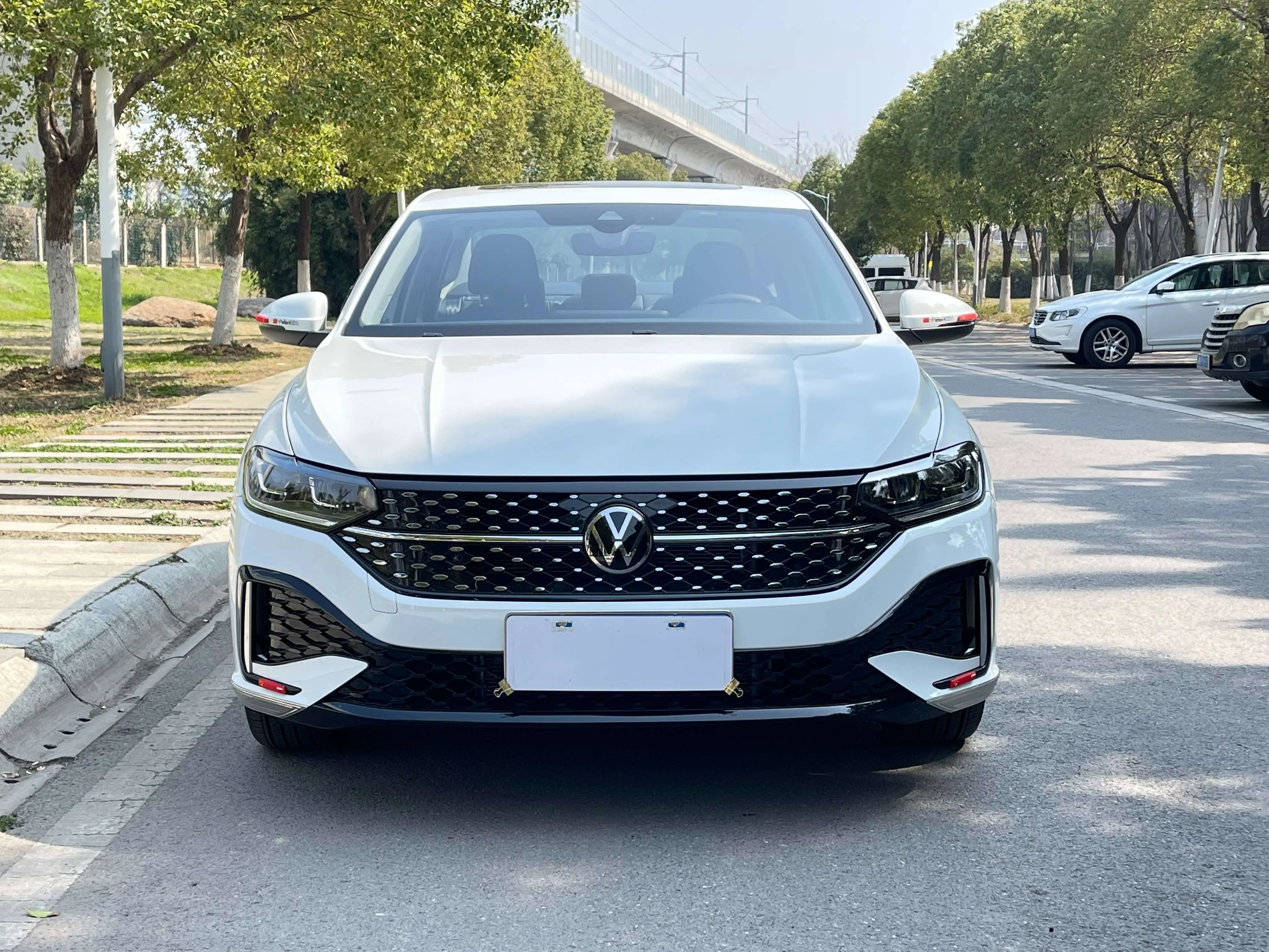 Volkswagen Lavida  из Китая