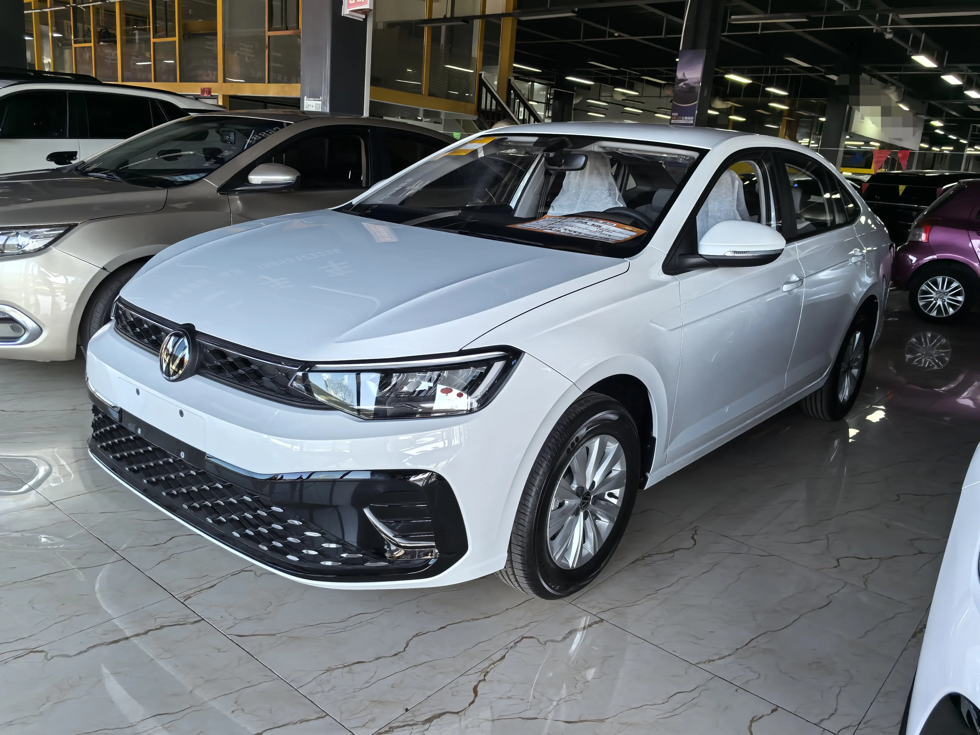 Volkswagen Lavida  из Китая