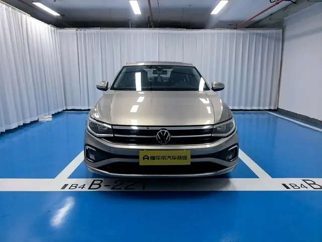 Volkswagen Bora  из Китая