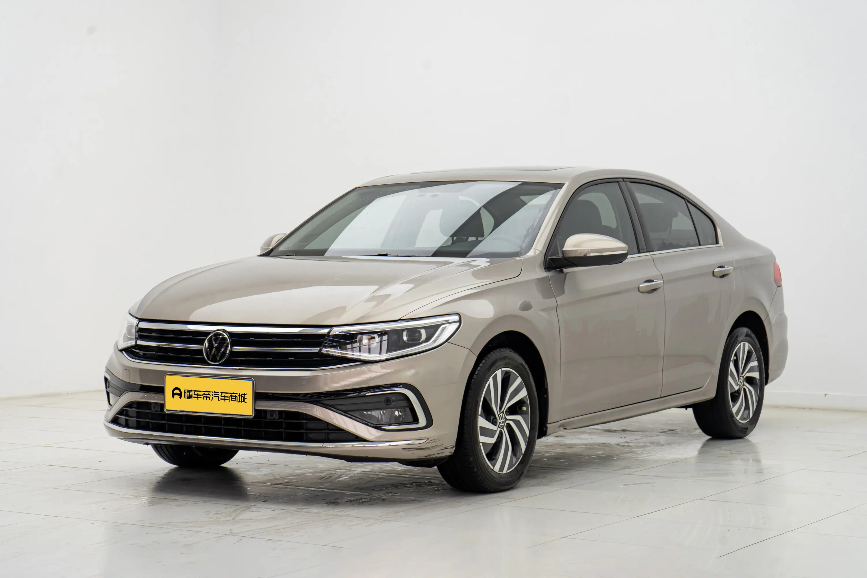 Volkswagen Bora  из Китая