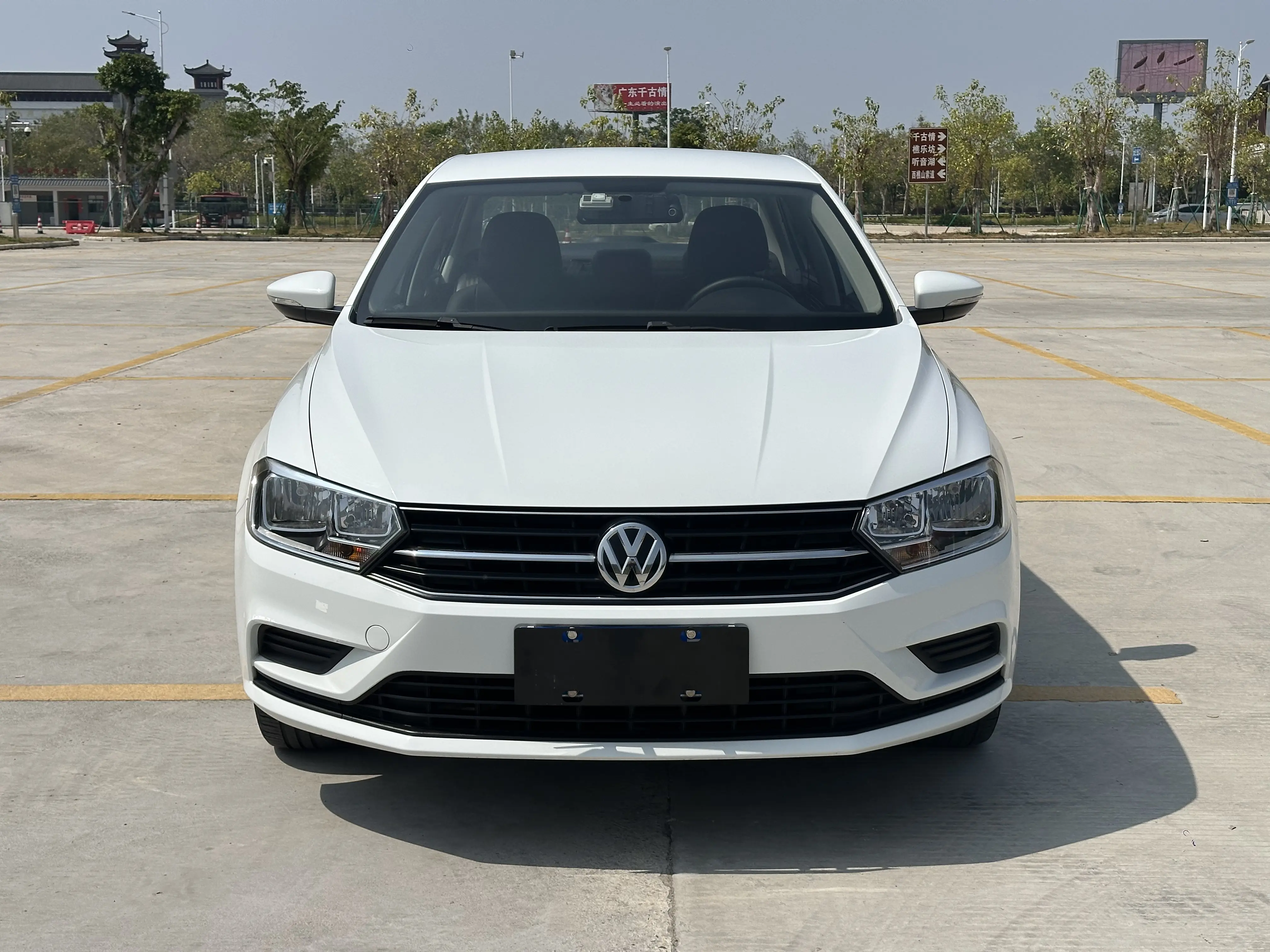 Volkswagen Bora  из Китая