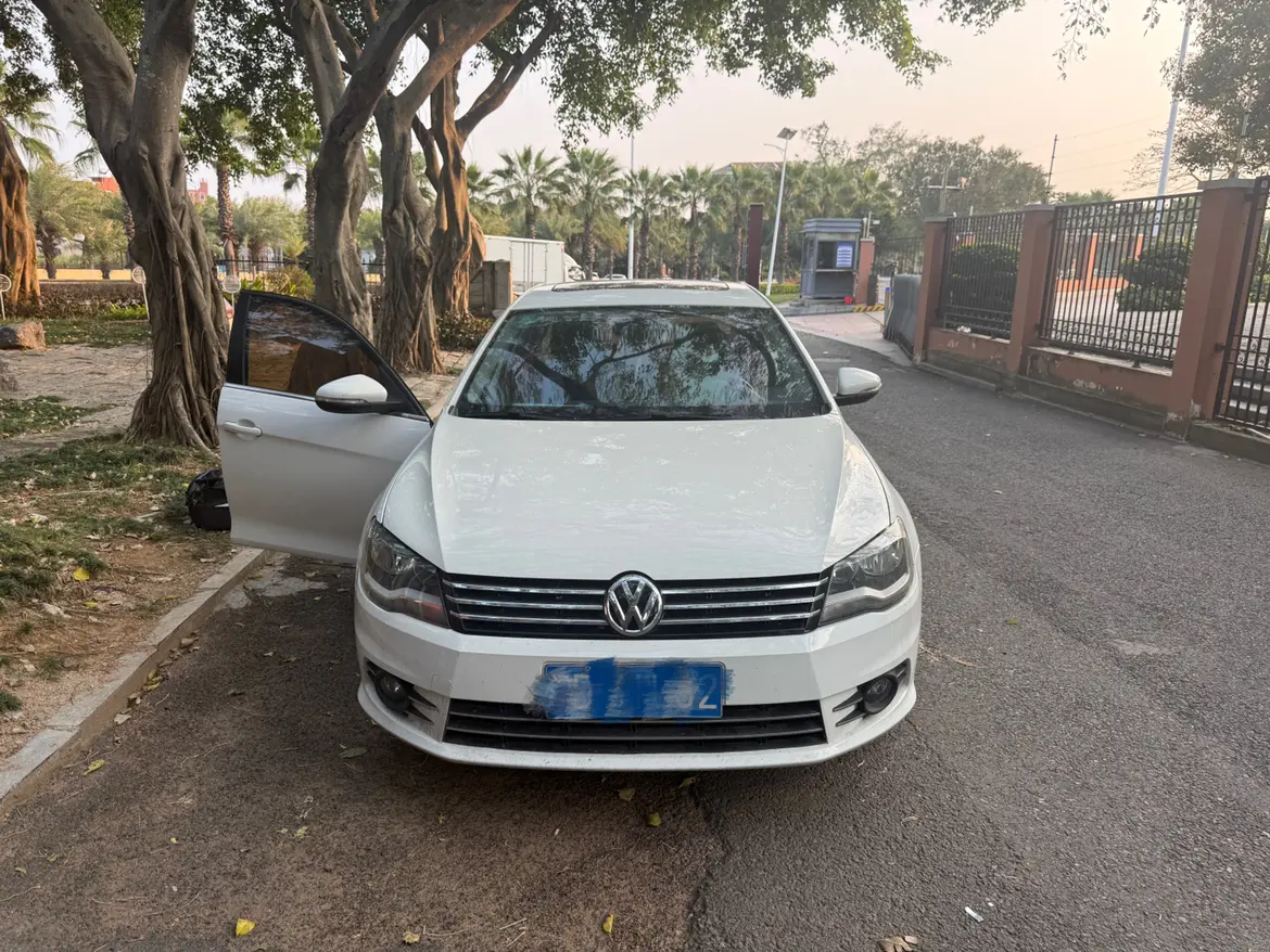 Volkswagen Bora  из Китая