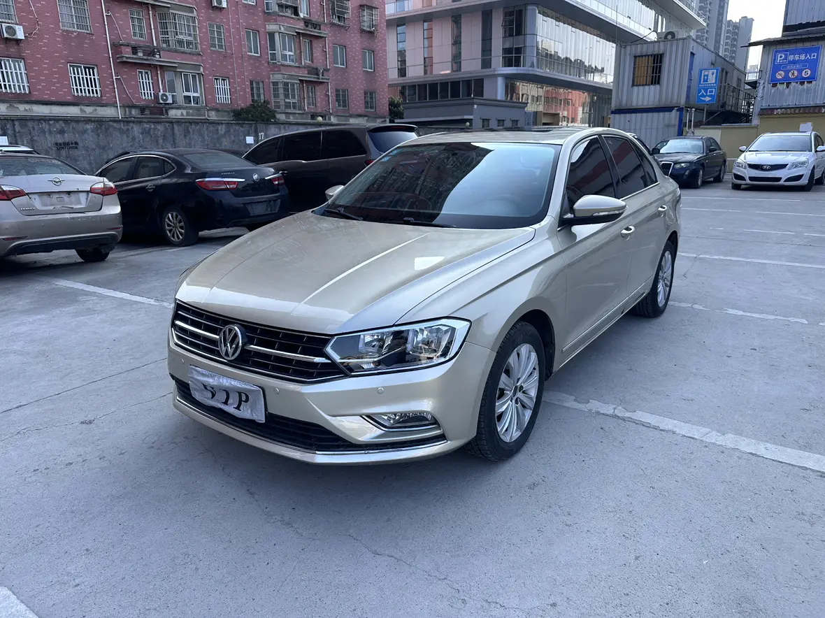 Volkswagen Bora  из Китая