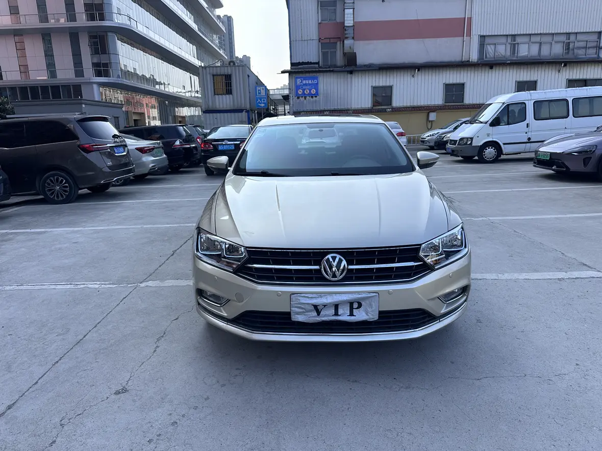 Volkswagen Bora  из Китая