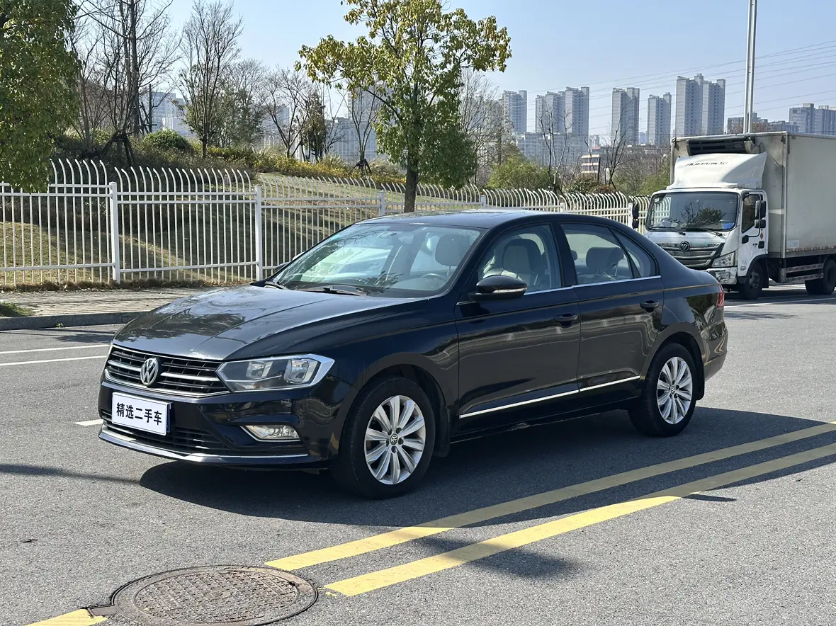 Volkswagen Bora  из Китая