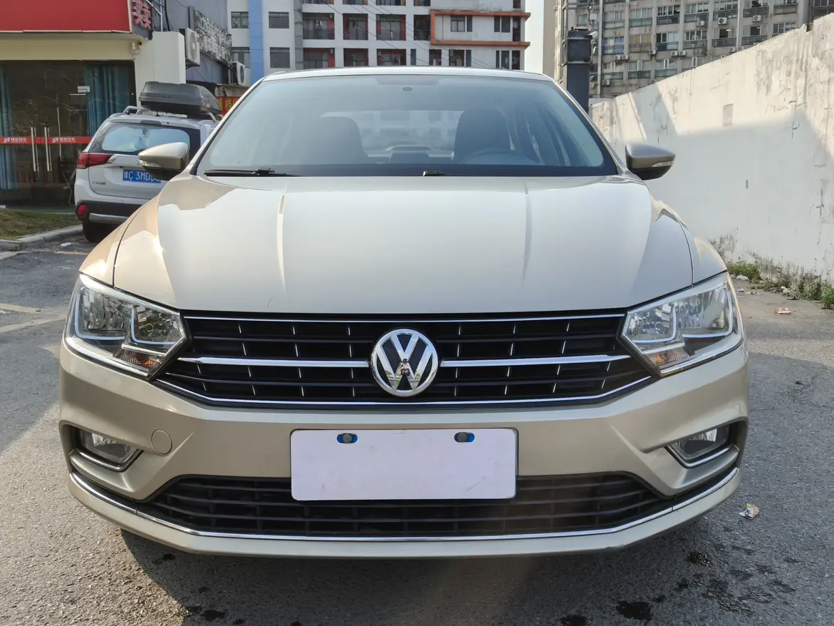 Volkswagen Bora  из Китая