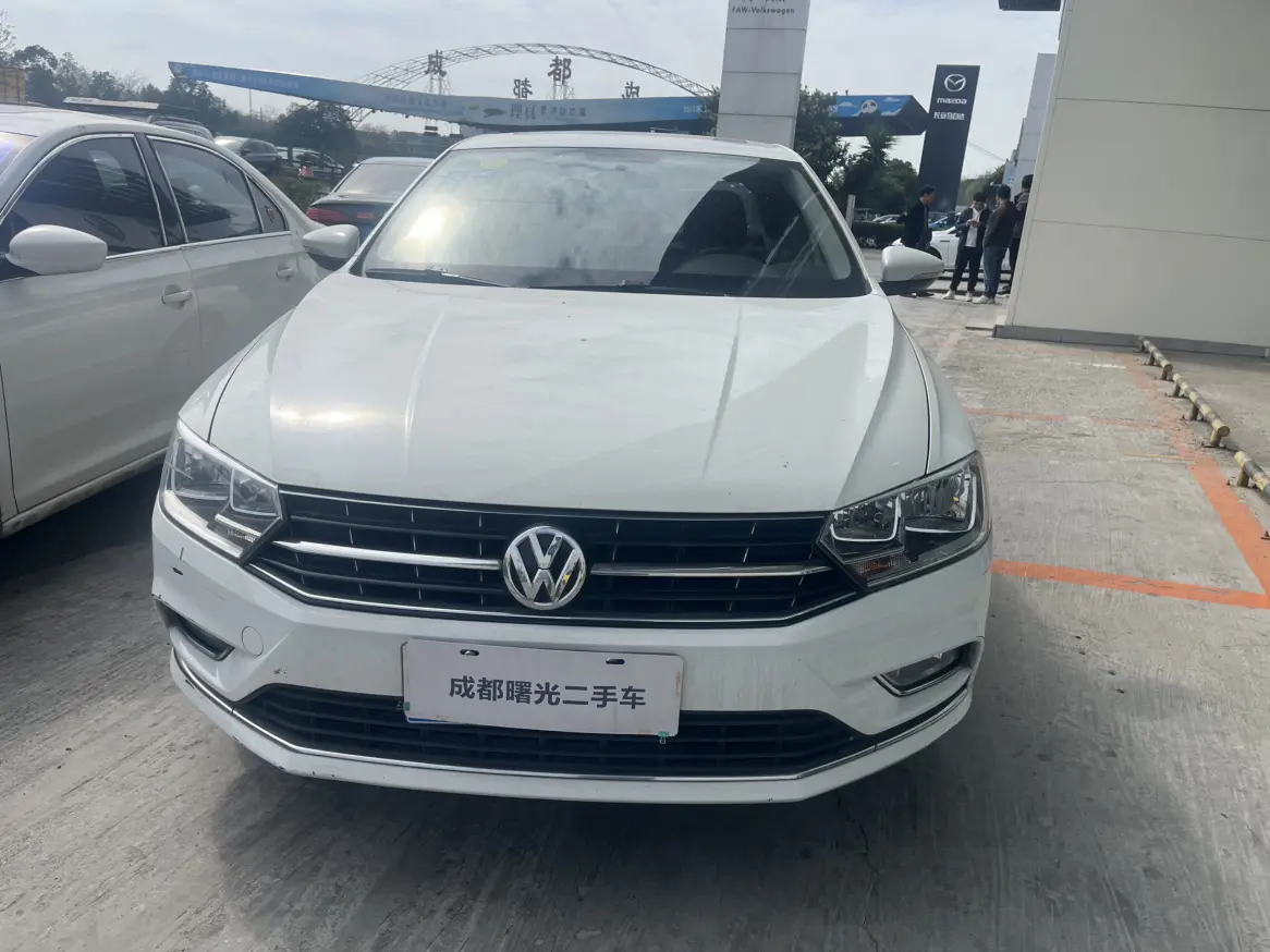 Volkswagen Bora  из Китая