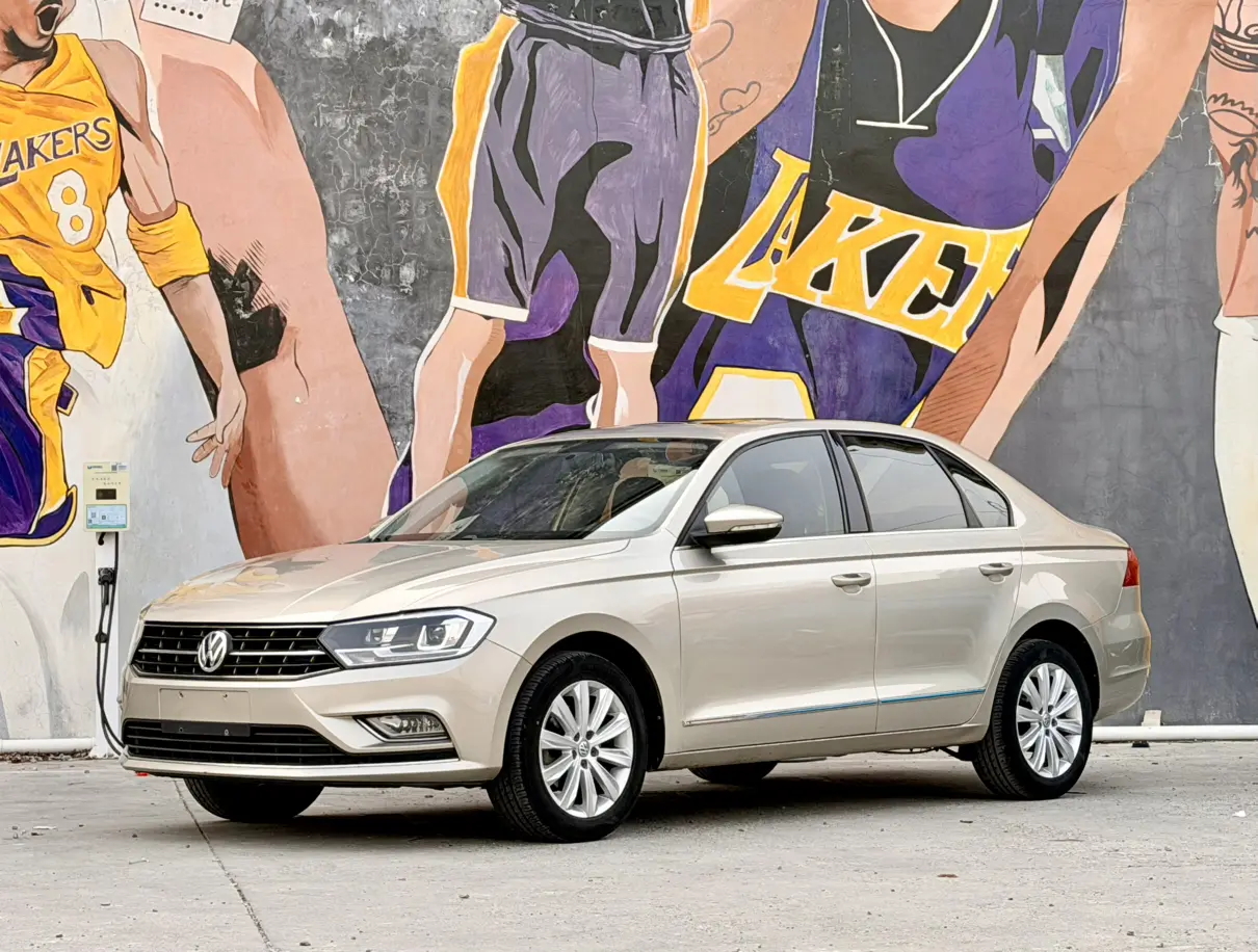 Volkswagen Bora  из Китая