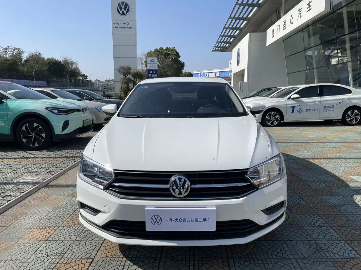 Volkswagen Bora  из Китая