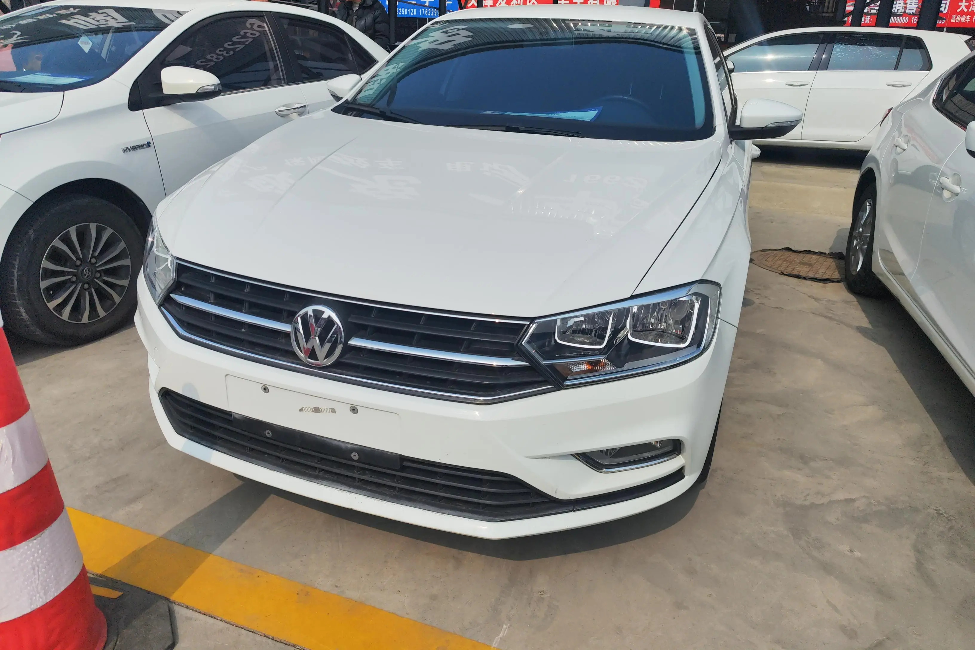 Volkswagen Bora  из Китая