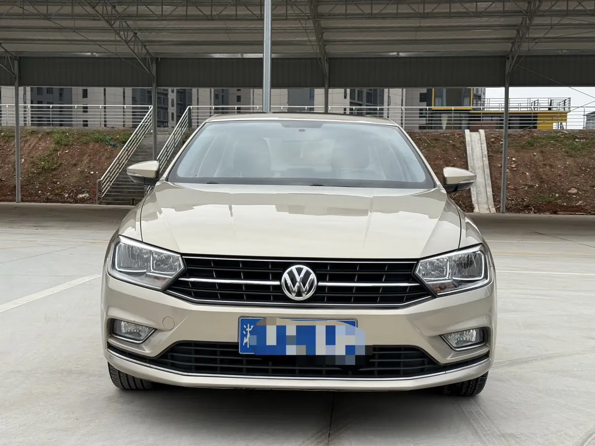 Volkswagen Bora  из Китая