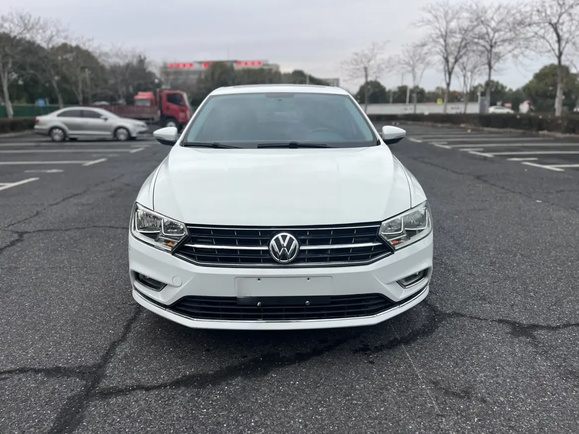 Volkswagen Bora  из Китая