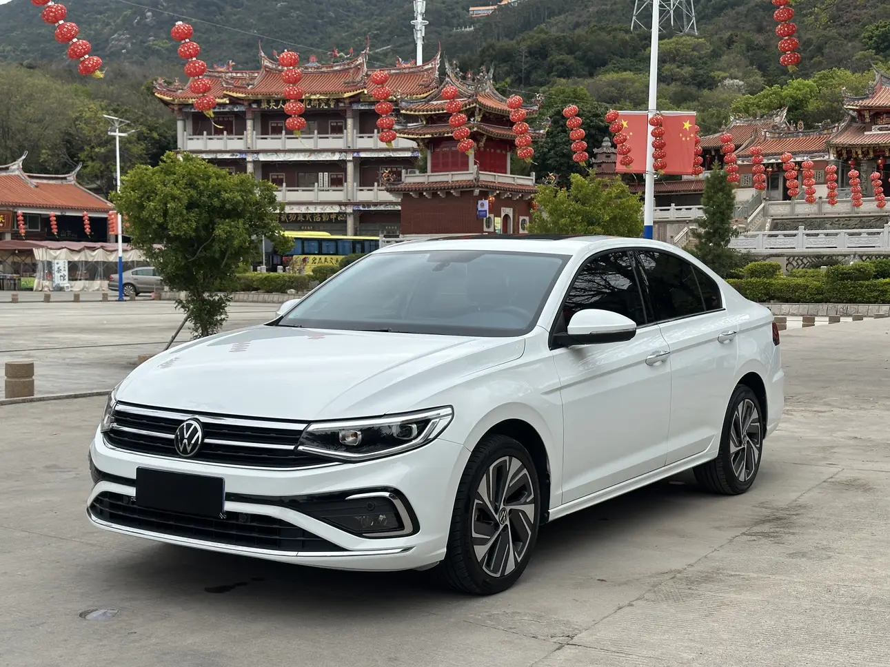 Volkswagen Bora  из Китая