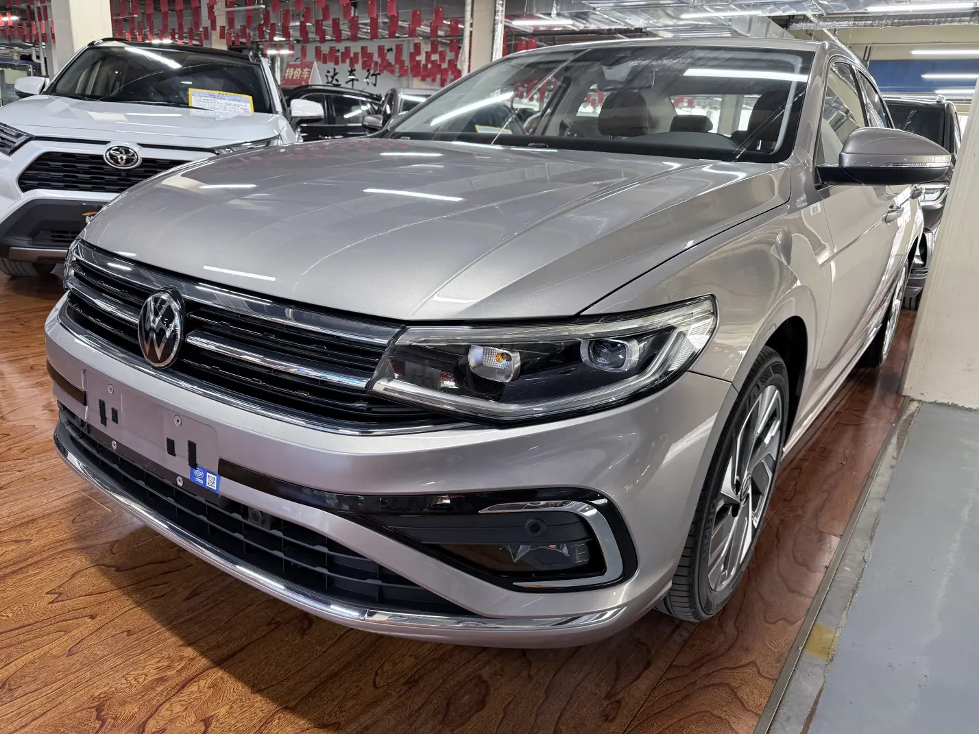 Volkswagen Bora  из Китая