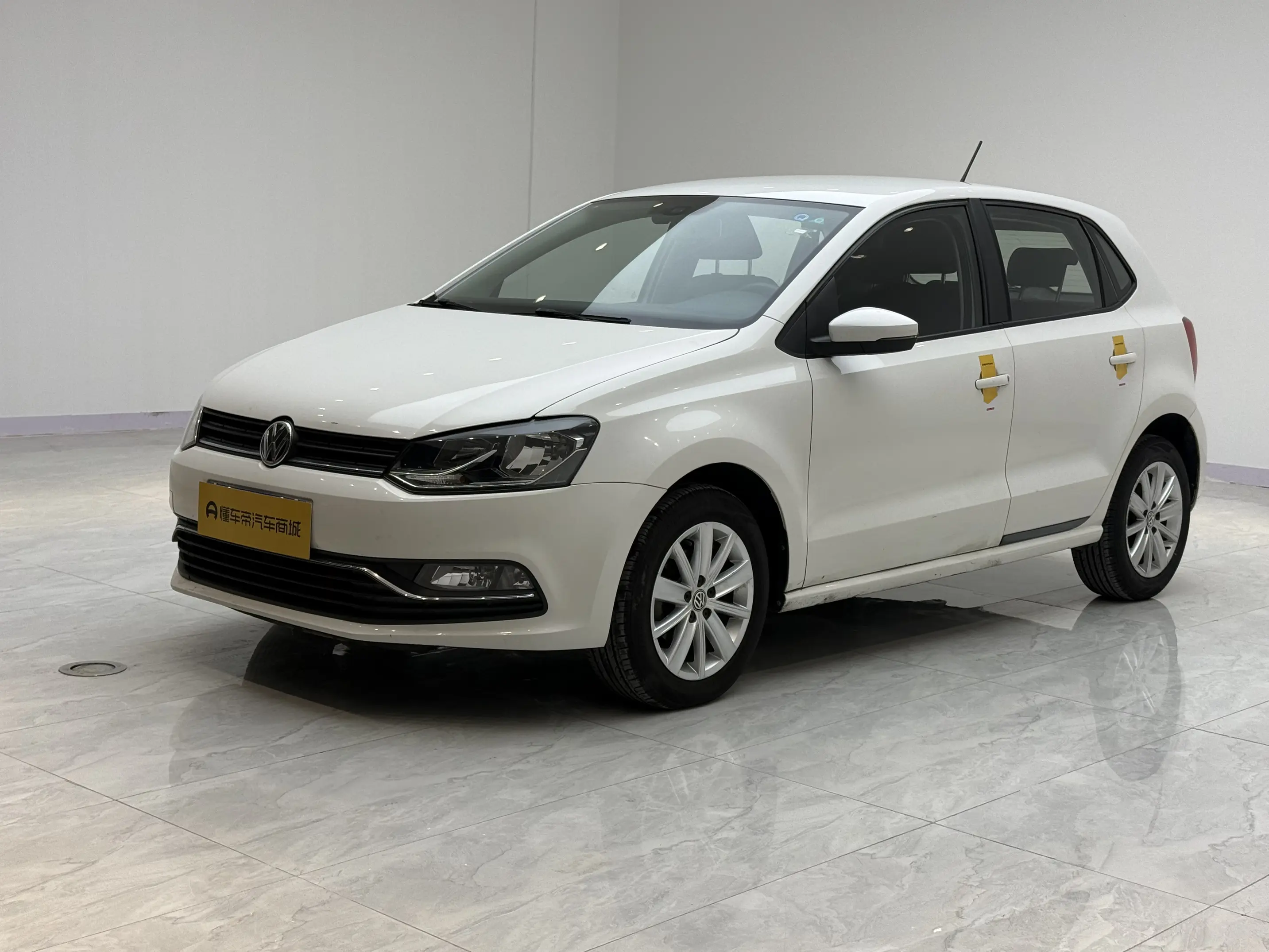 Volkswagen Polo  из Китая