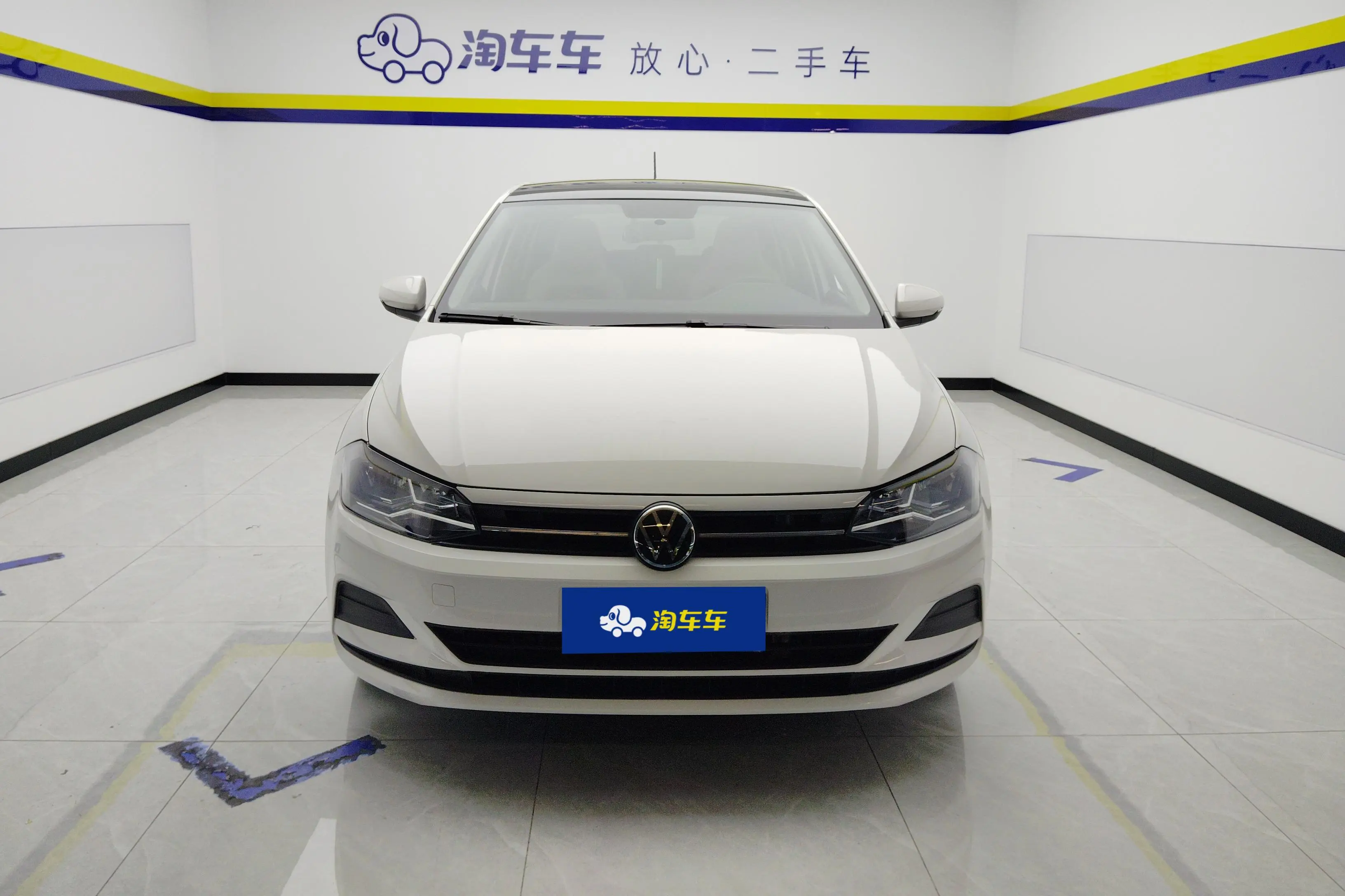 Volkswagen Polo  из Китая