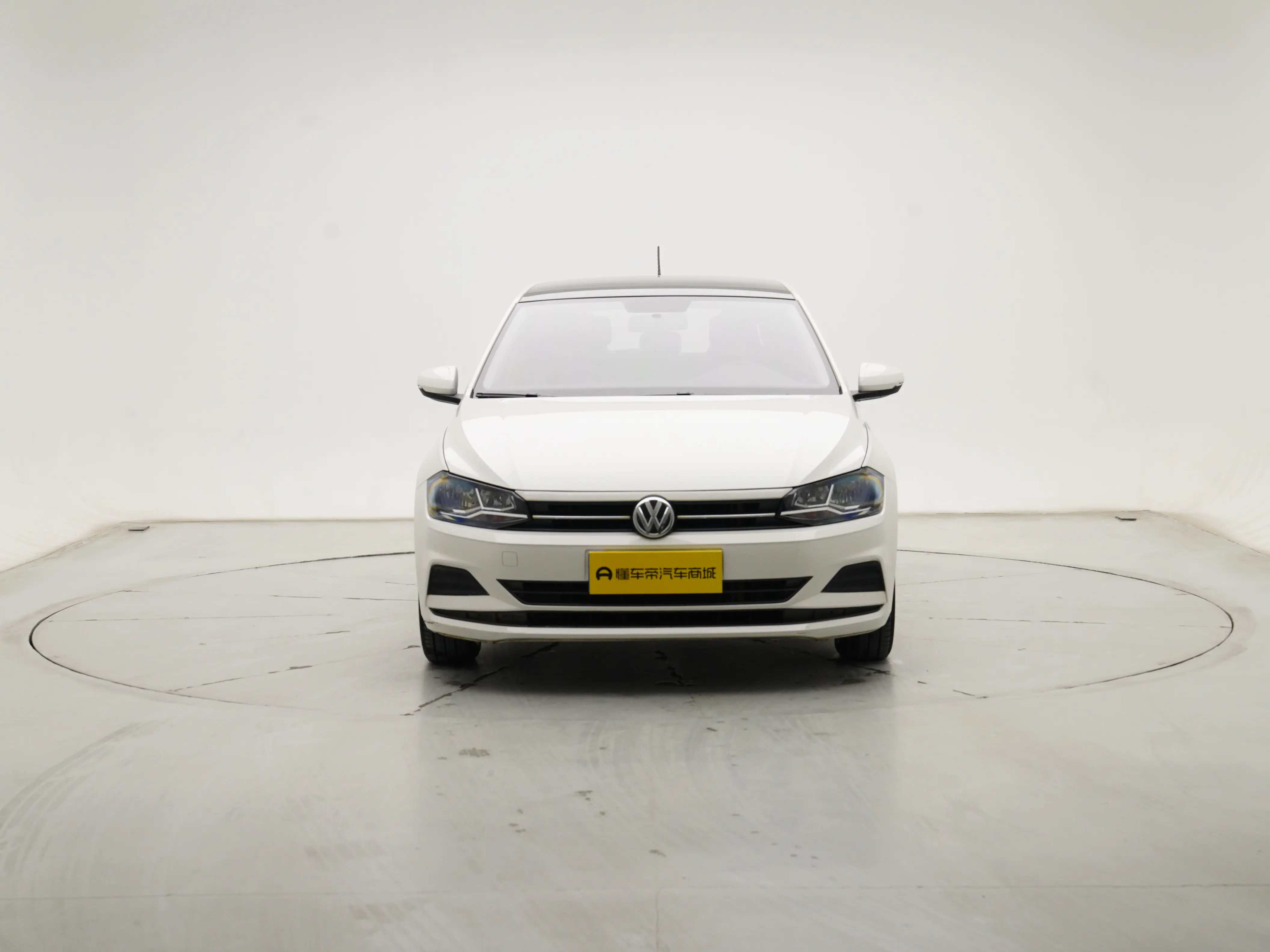 Volkswagen Polo  из Китая