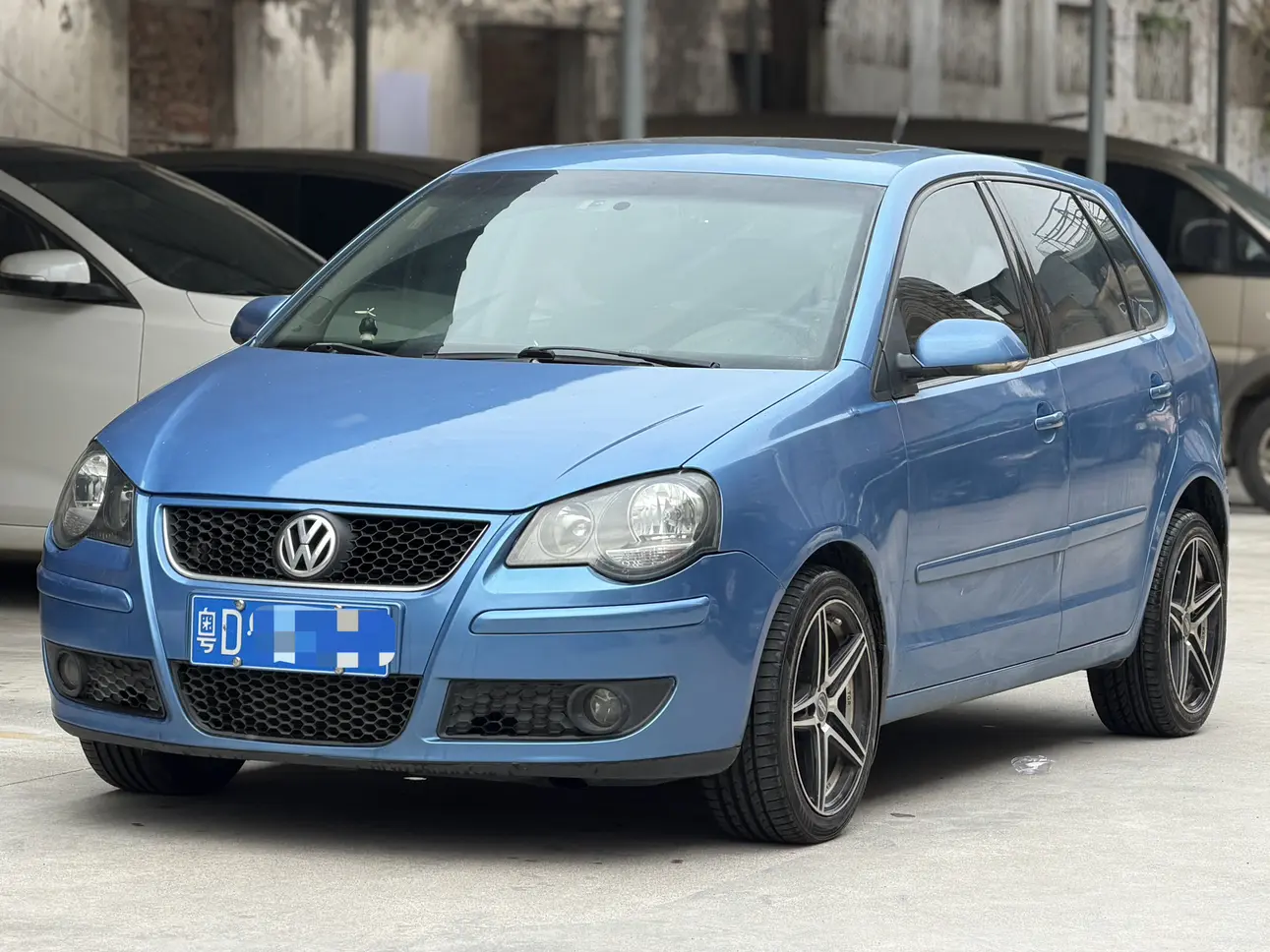 Volkswagen Polo  из Китая