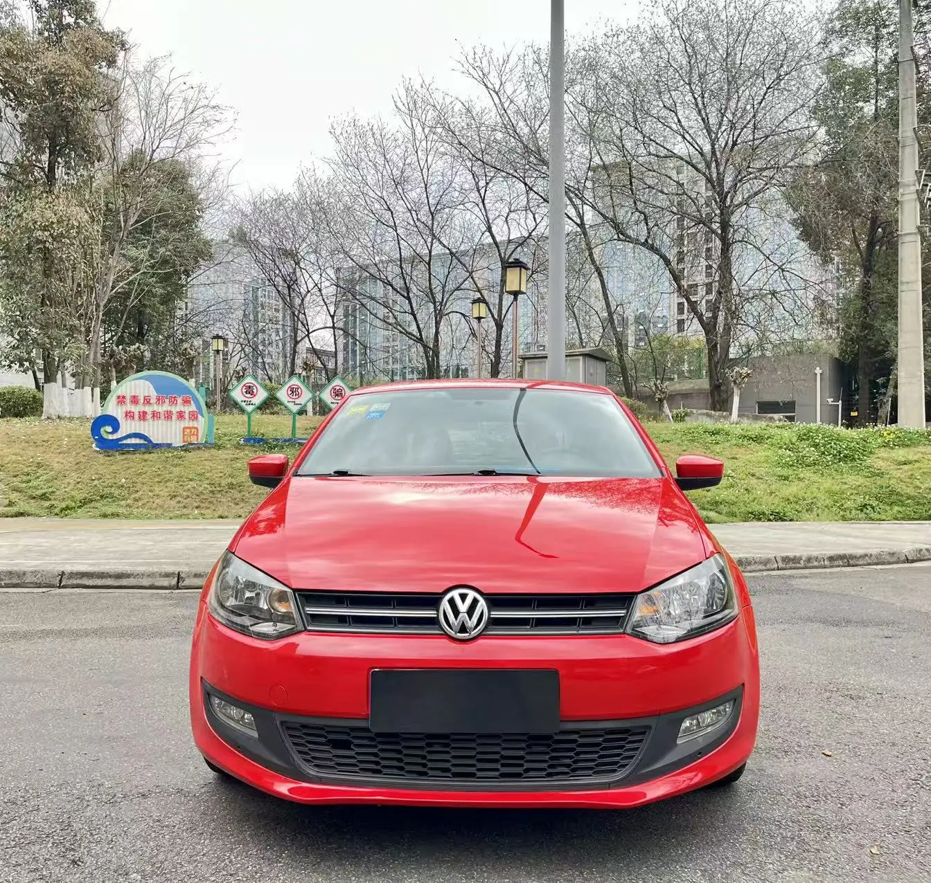 Volkswagen Polo  из Китая