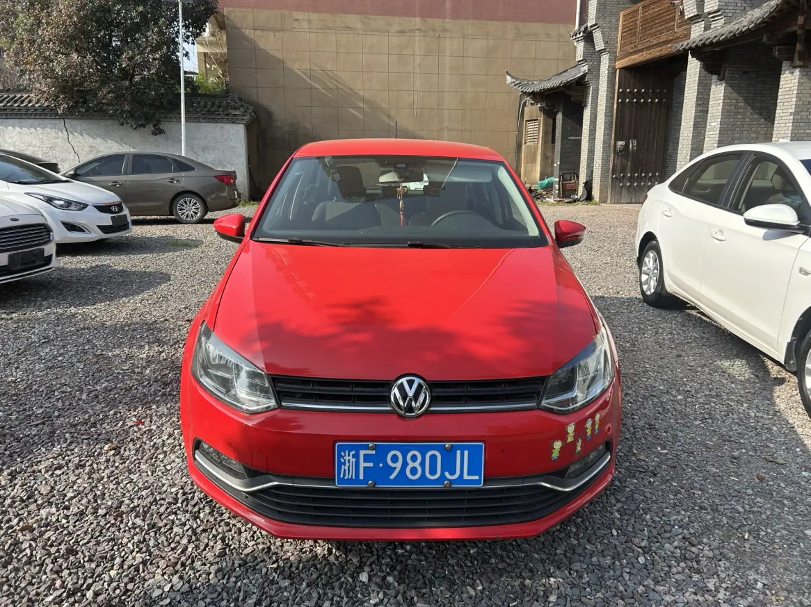 Volkswagen Polo  из Китая
