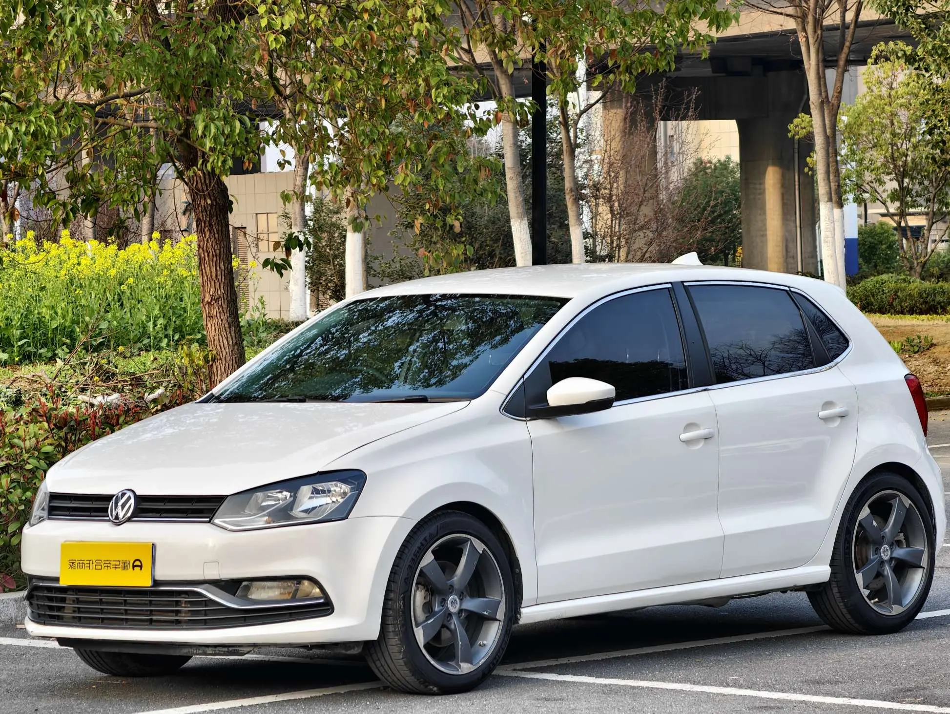 Volkswagen Polo  из Китая