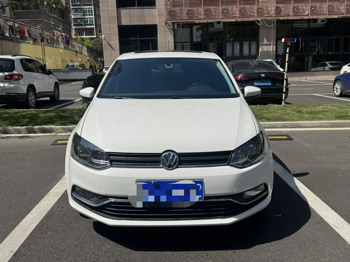 Volkswagen Polo  из Китая