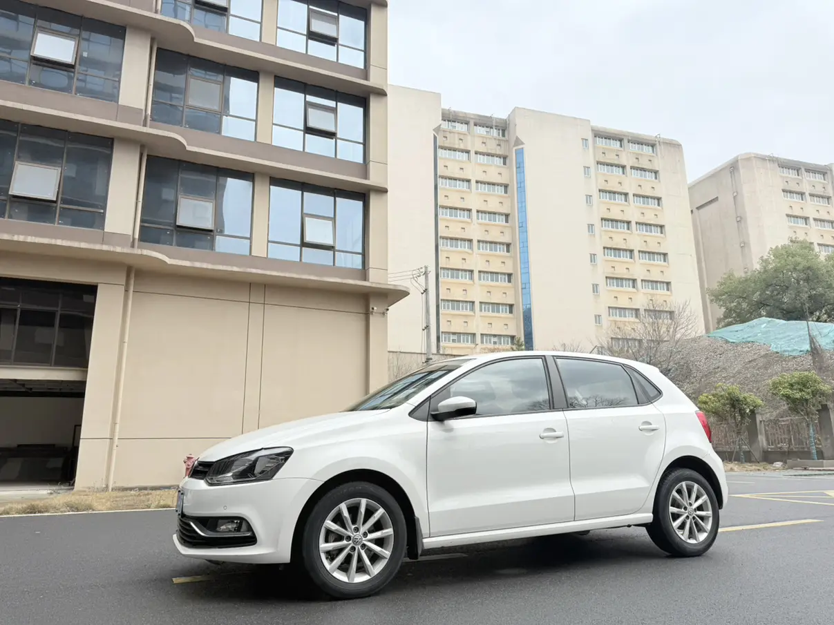 Volkswagen Polo  из Китая