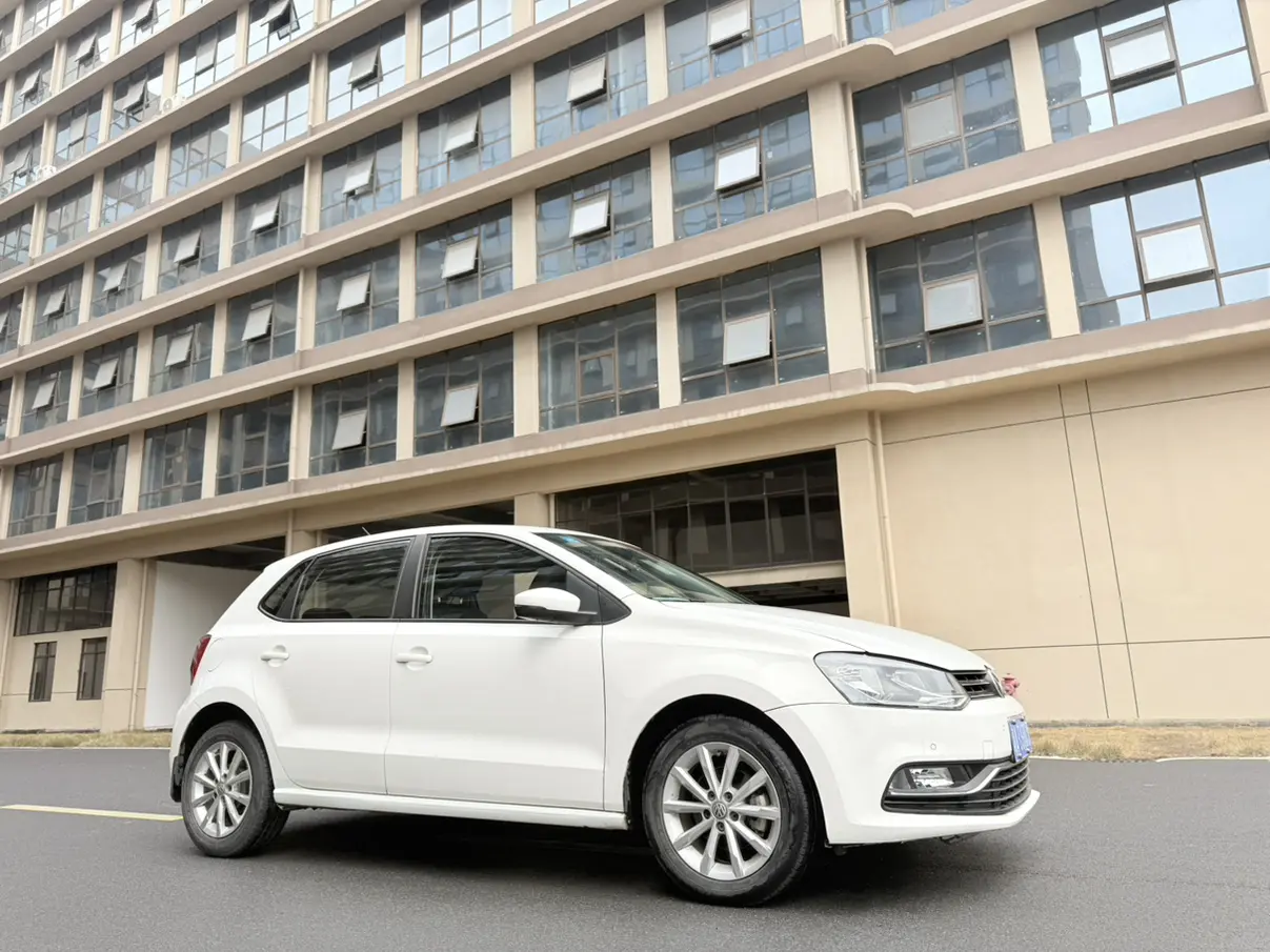 Volkswagen Polo  из Китая