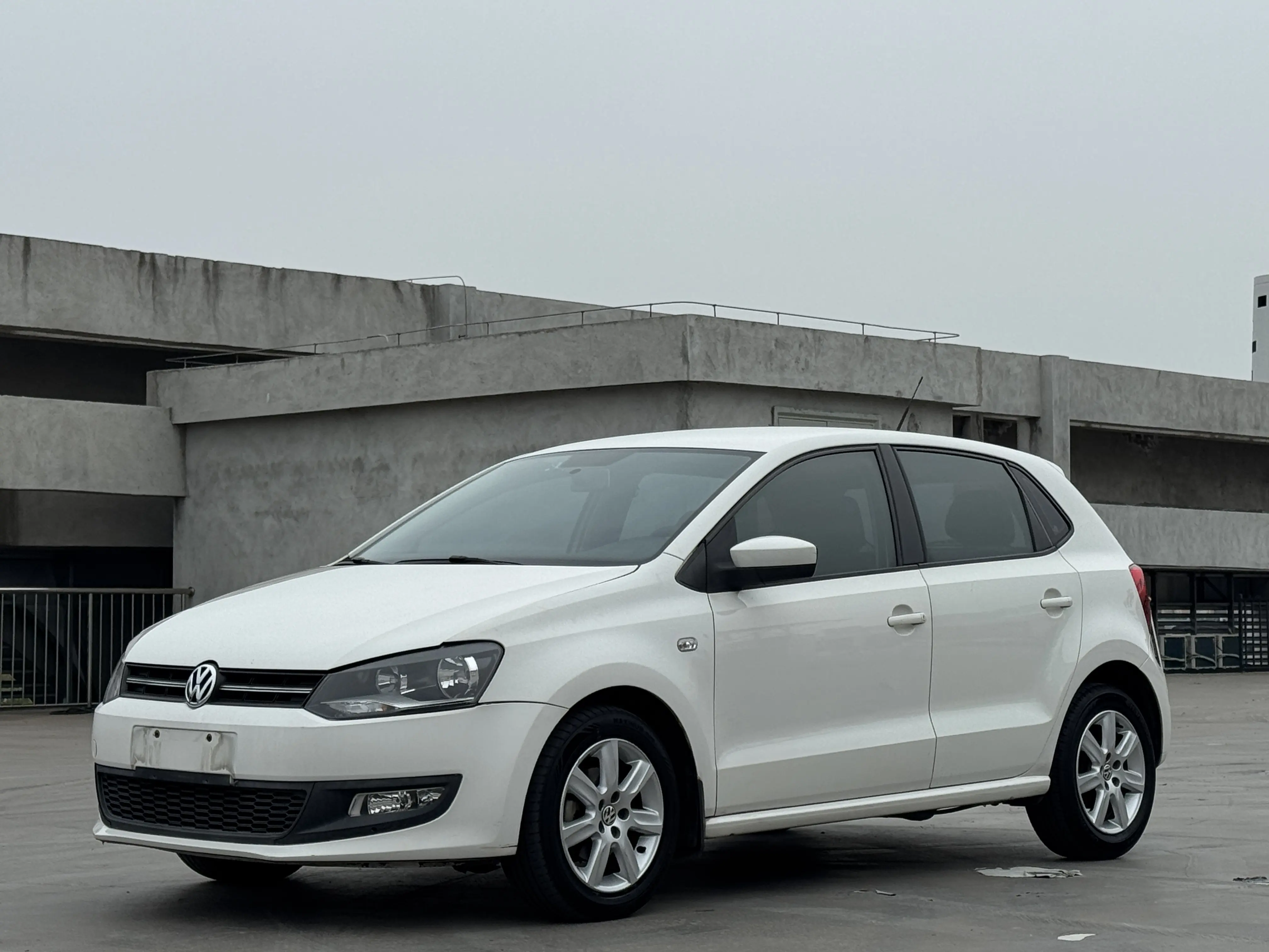 Volkswagen Polo  из Китая