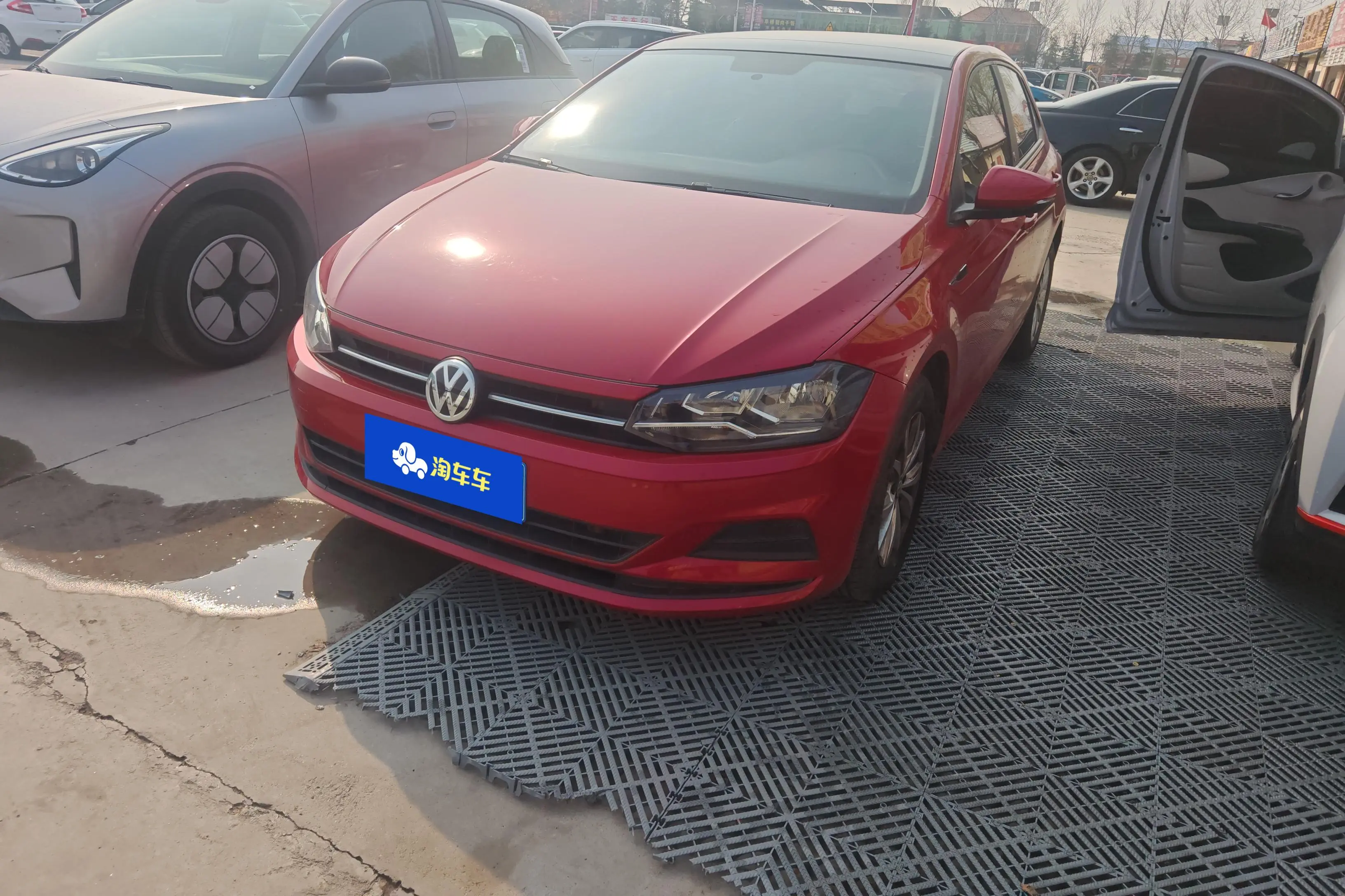 Volkswagen Polo  из Китая