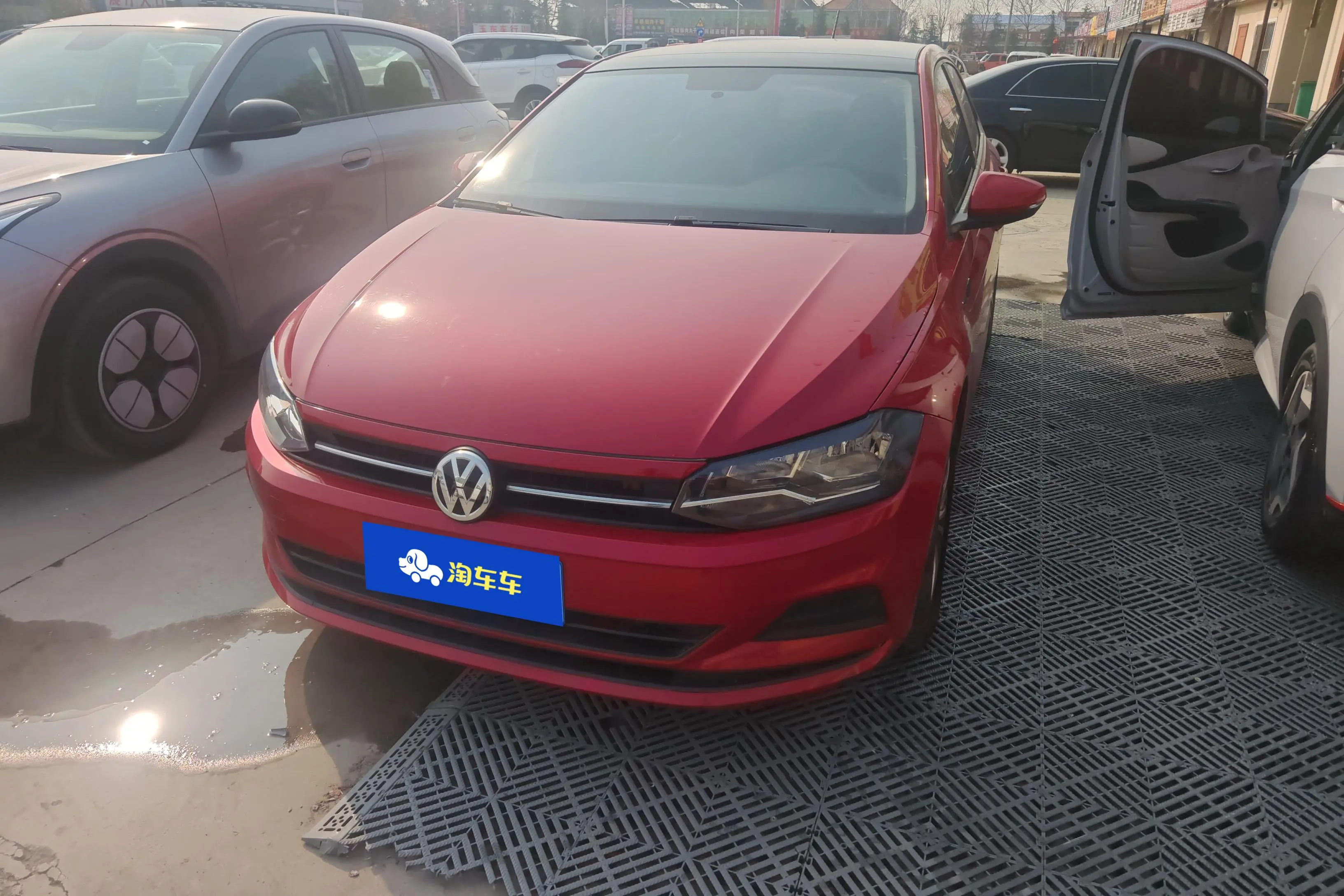 Volkswagen Polo  из Китая