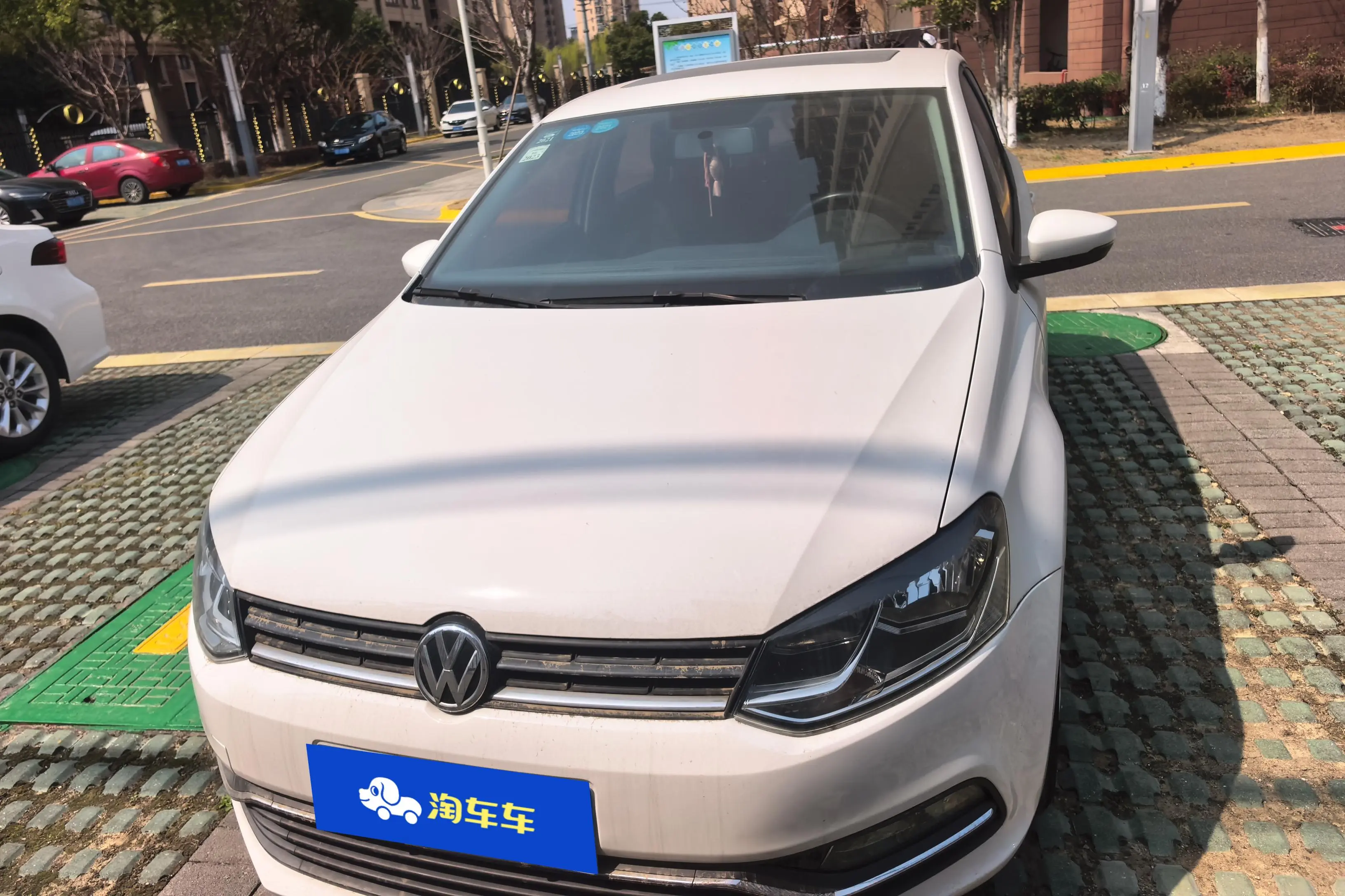 Volkswagen Polo  из Китая